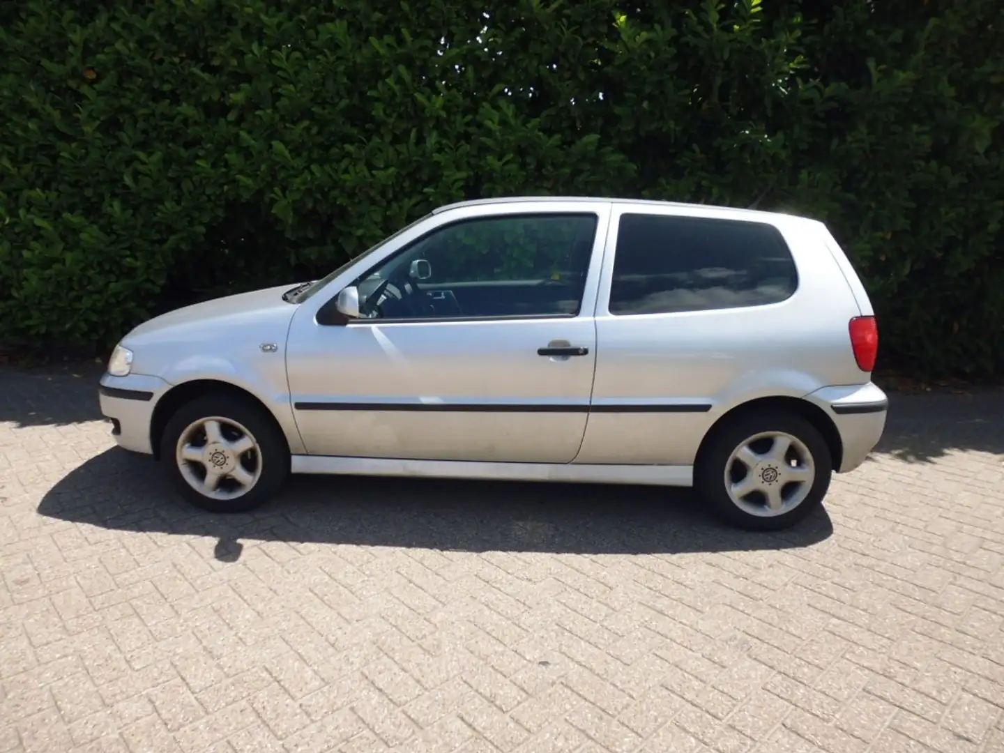 Volkswagen Polo 1.4 16v Trenline STUURBEKRACHTING LMV TREKHAAK Grijs - 2