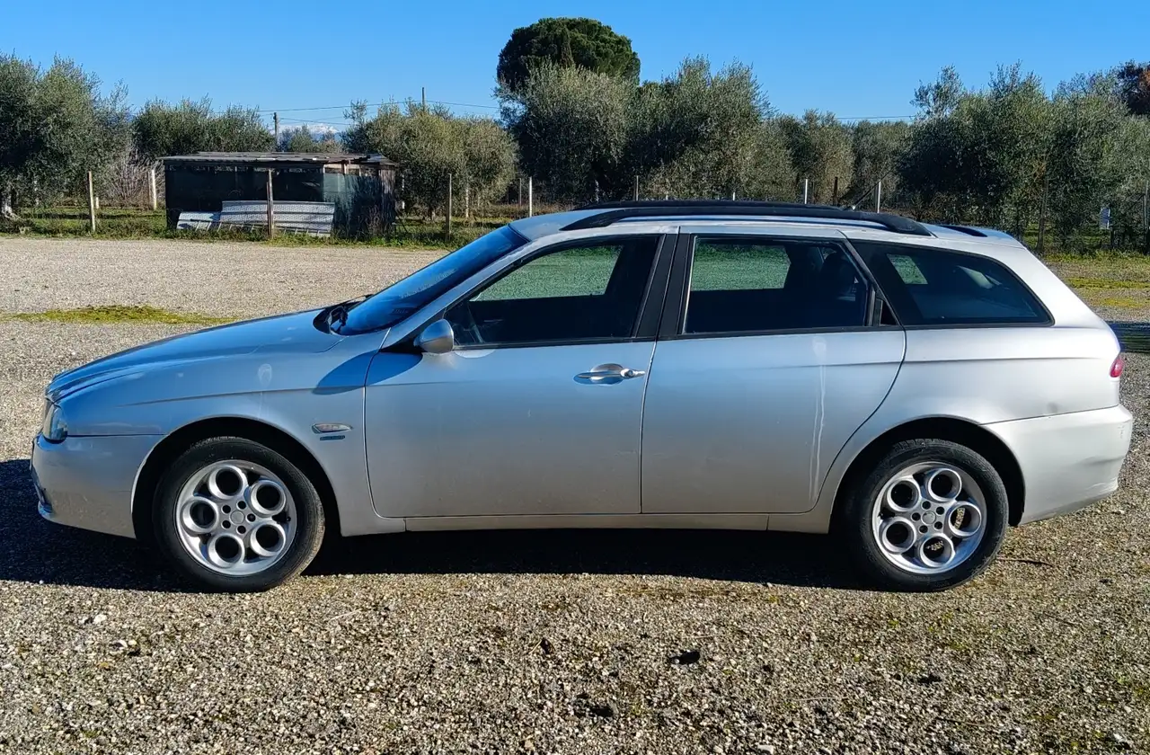 Alfa Romeo 156 SW 1.6 ts 16v Distinctive, foto 2