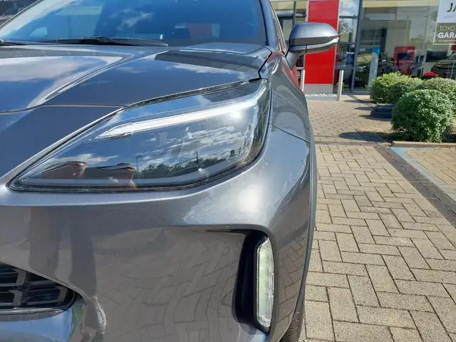 Toyota Yaris Cross view 13