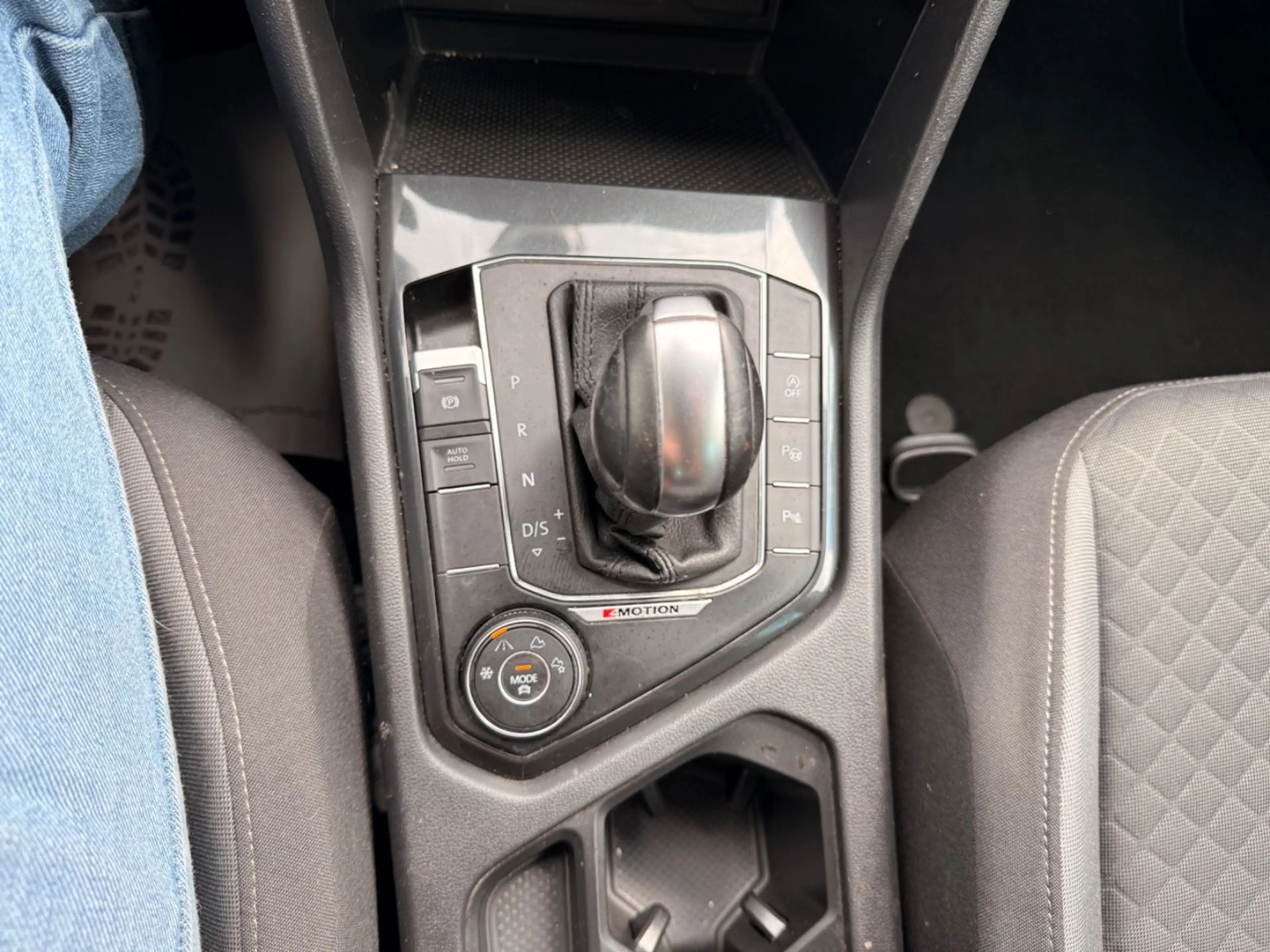 Volkswagen Tiguan United Exclusive 4Motion — photo 21