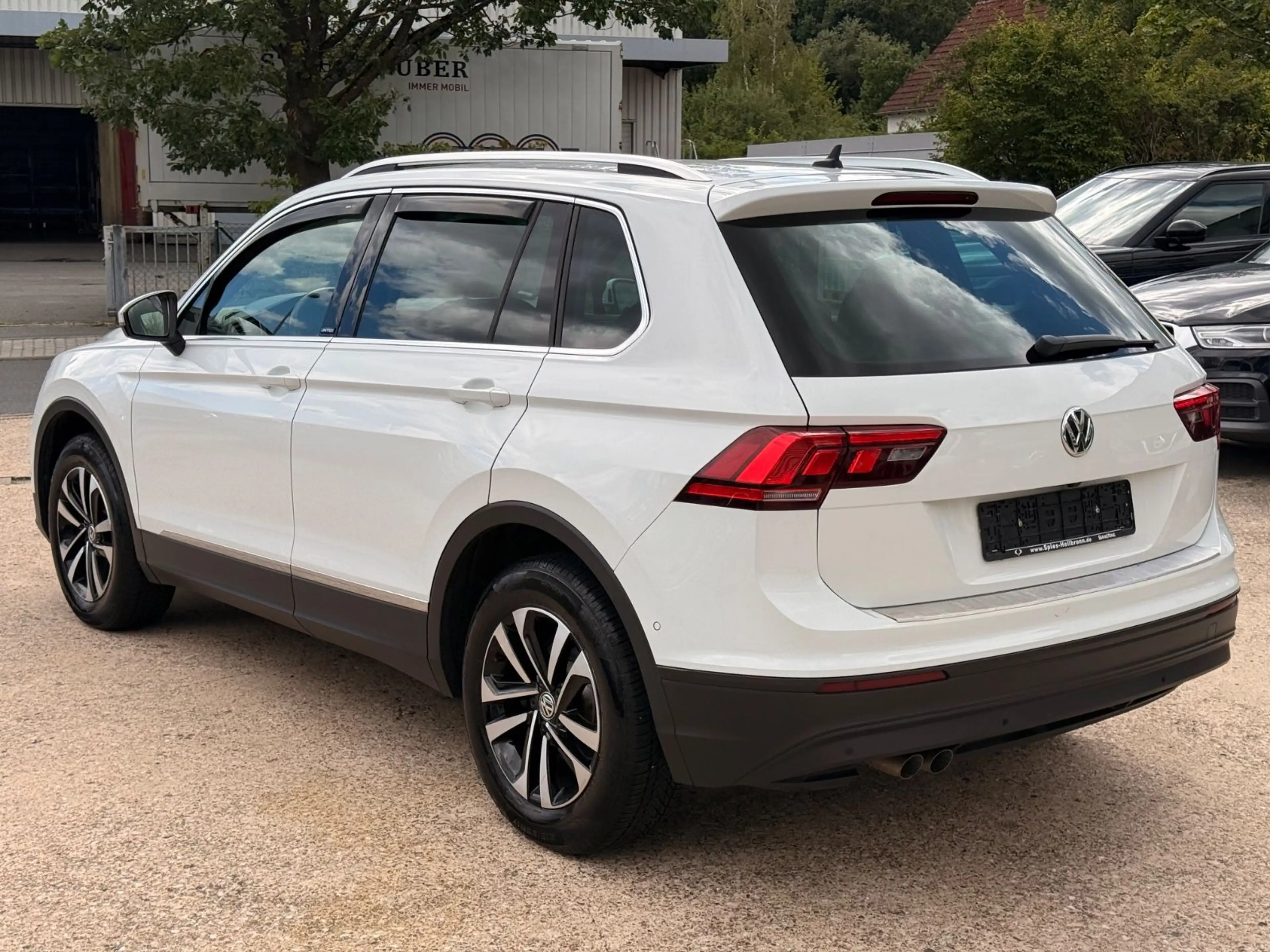 Volkswagen Tiguan United Exclusive 4Motion — photo 6