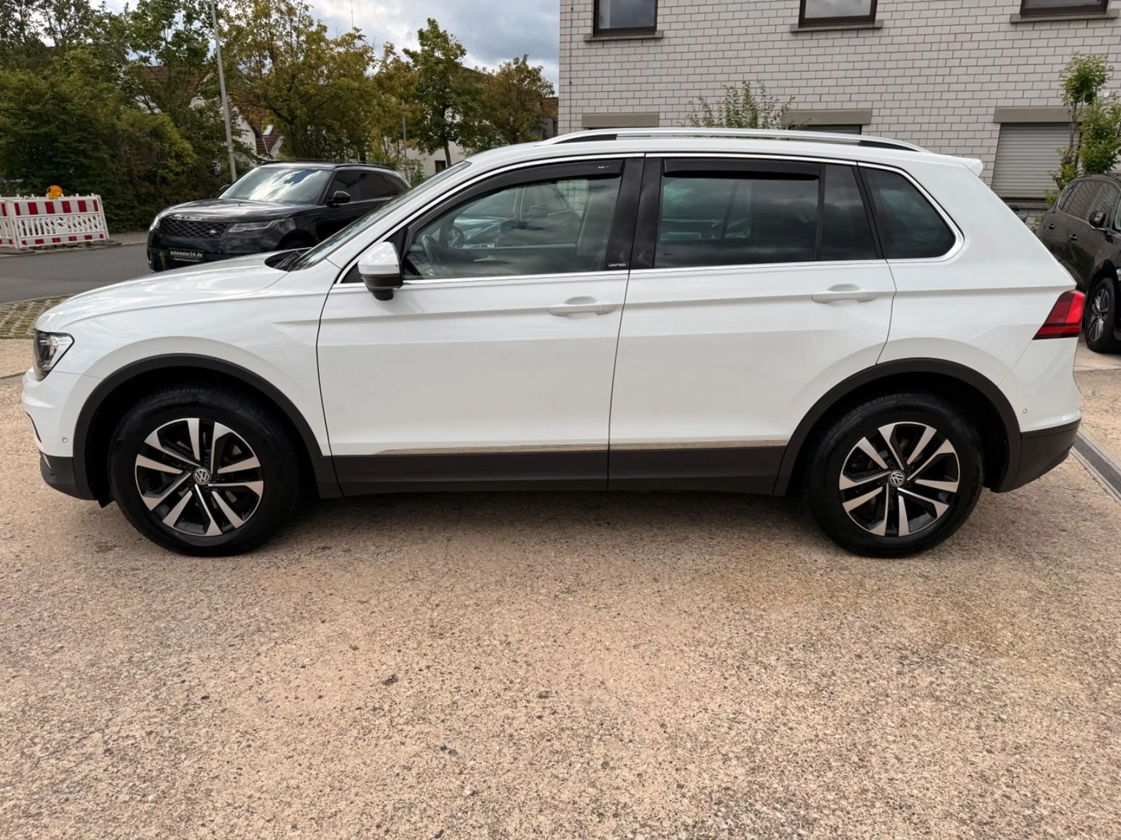 Volkswagen Tiguan United Exclusive 4Motion — photo 7