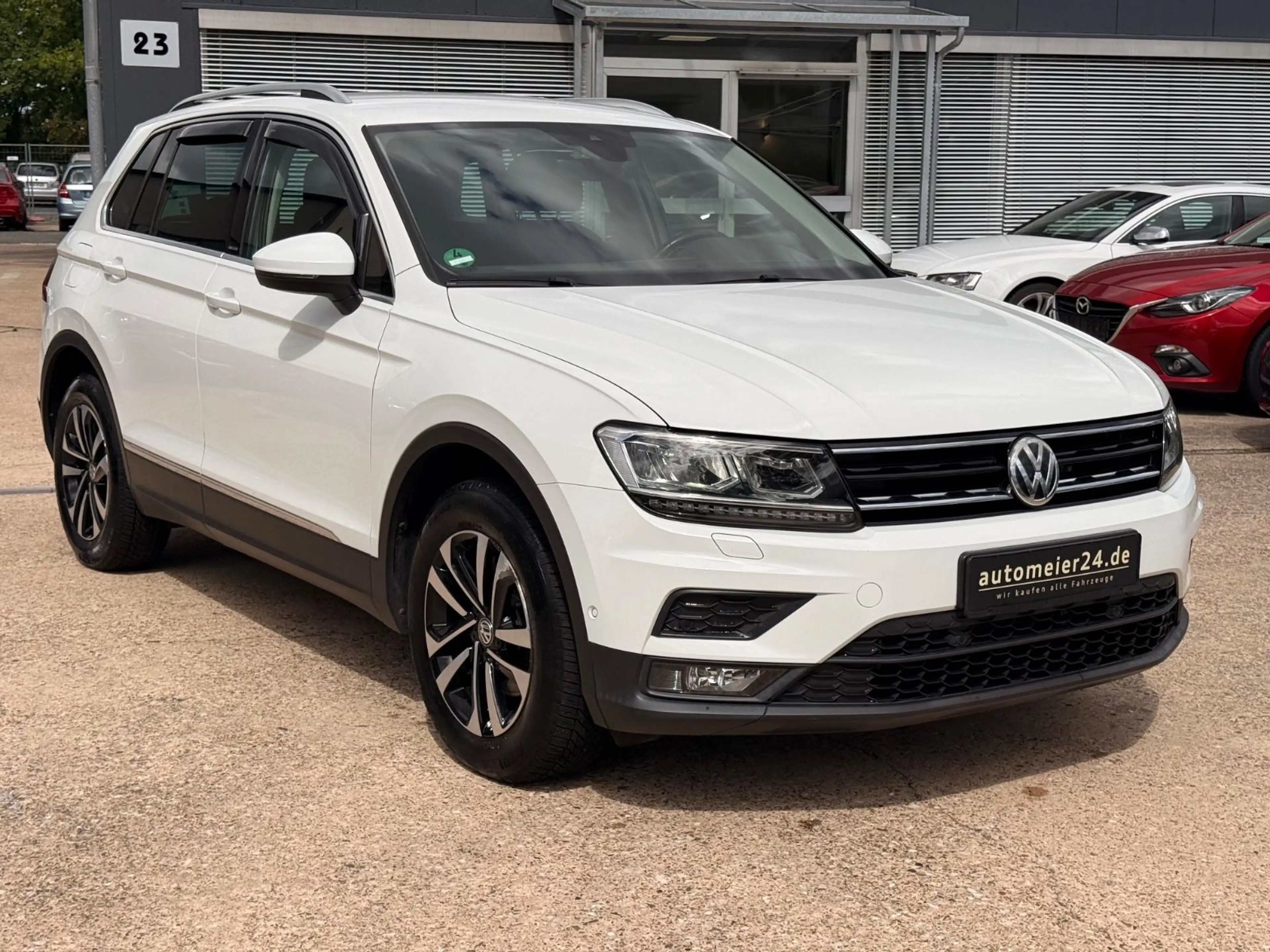 Volkswagen Tiguan United Exclusive 4Motion — photo 3