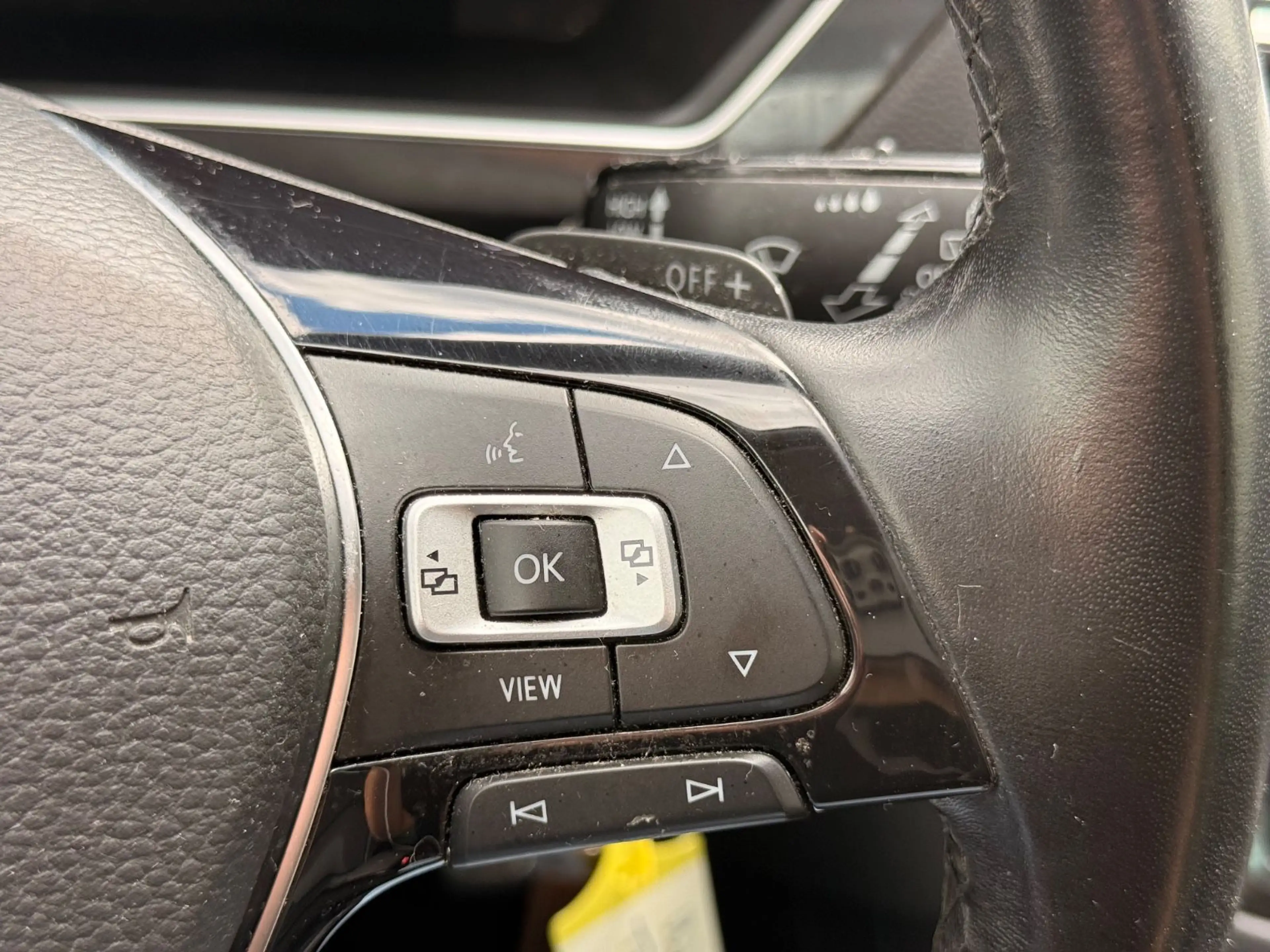 Volkswagen Tiguan United Exclusive 4Motion — photo 18