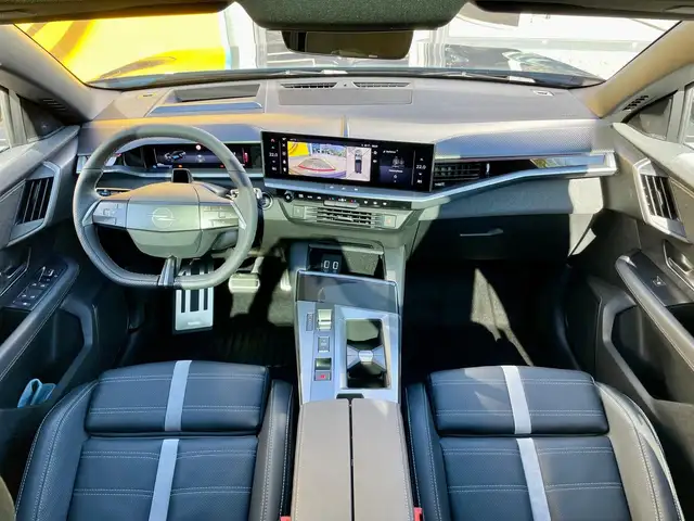 Opel Grandland view 11