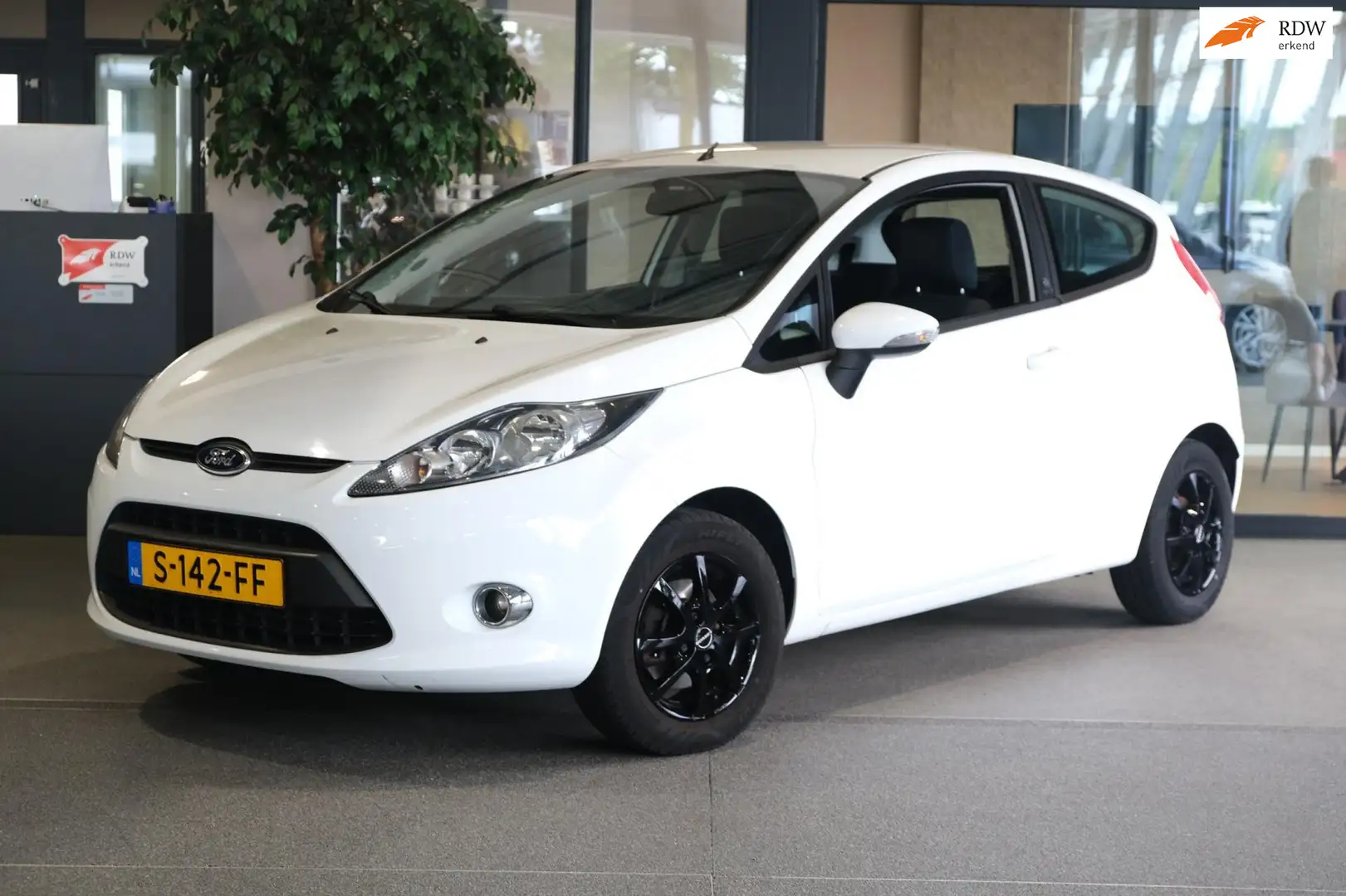 Ford Fiesta 1.25 Limited Airco Mf-Stuur CV Elektrische ramen Blanc - 1