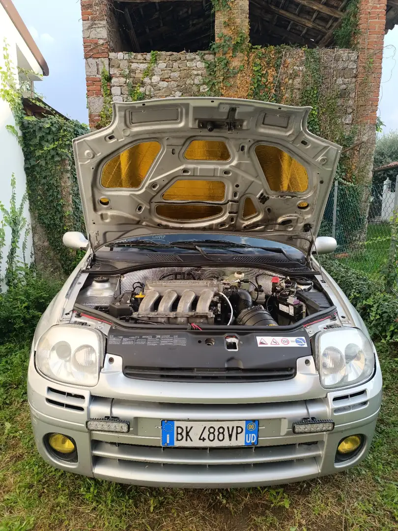 Renault Clio 3p 2.0 16v Sport - 2