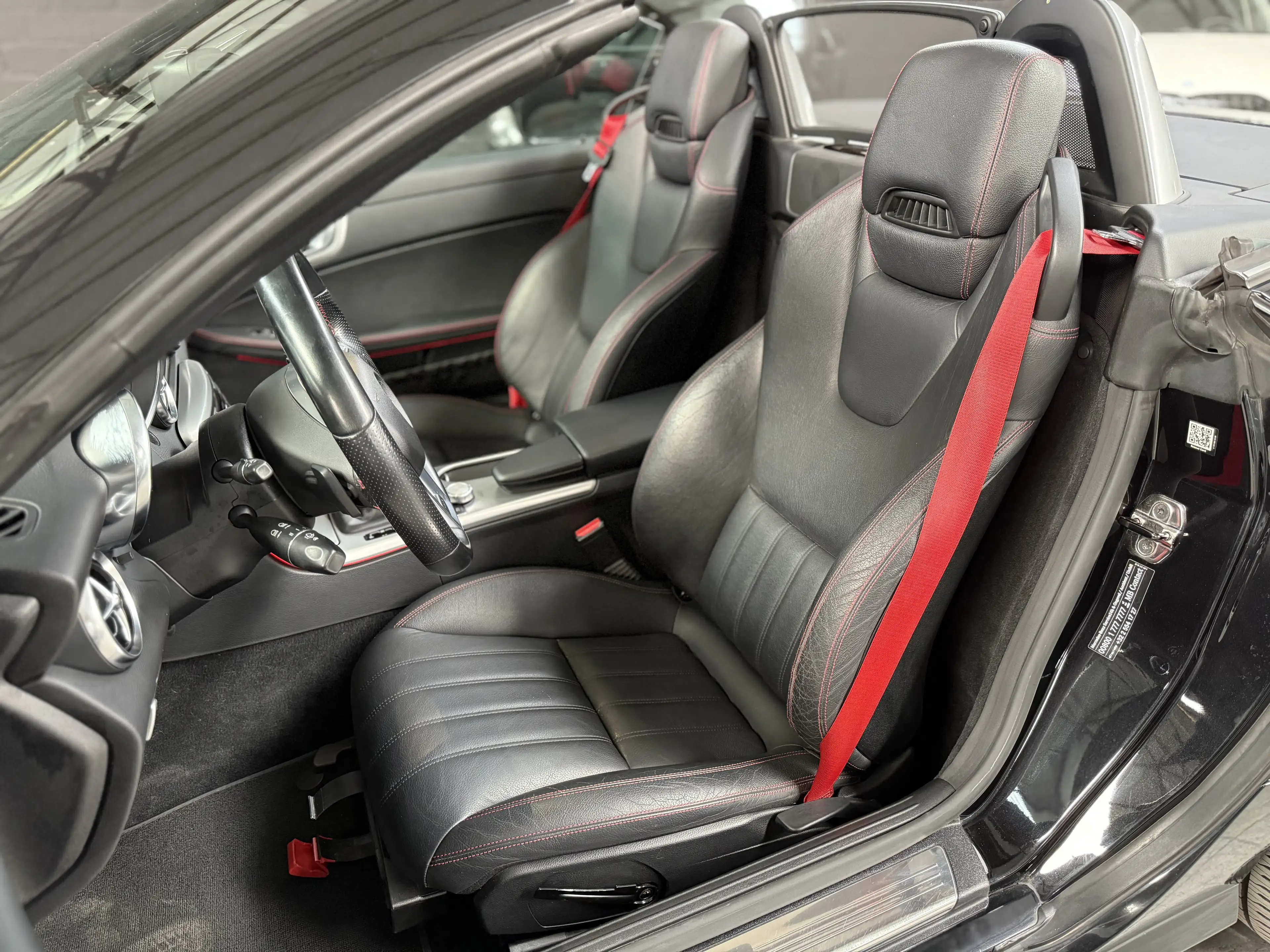 Mercedes-Benz SLK 250 D * PACK AMG * RADAR * SONO * AIRCRAFT * SIEGE CH — photo 8