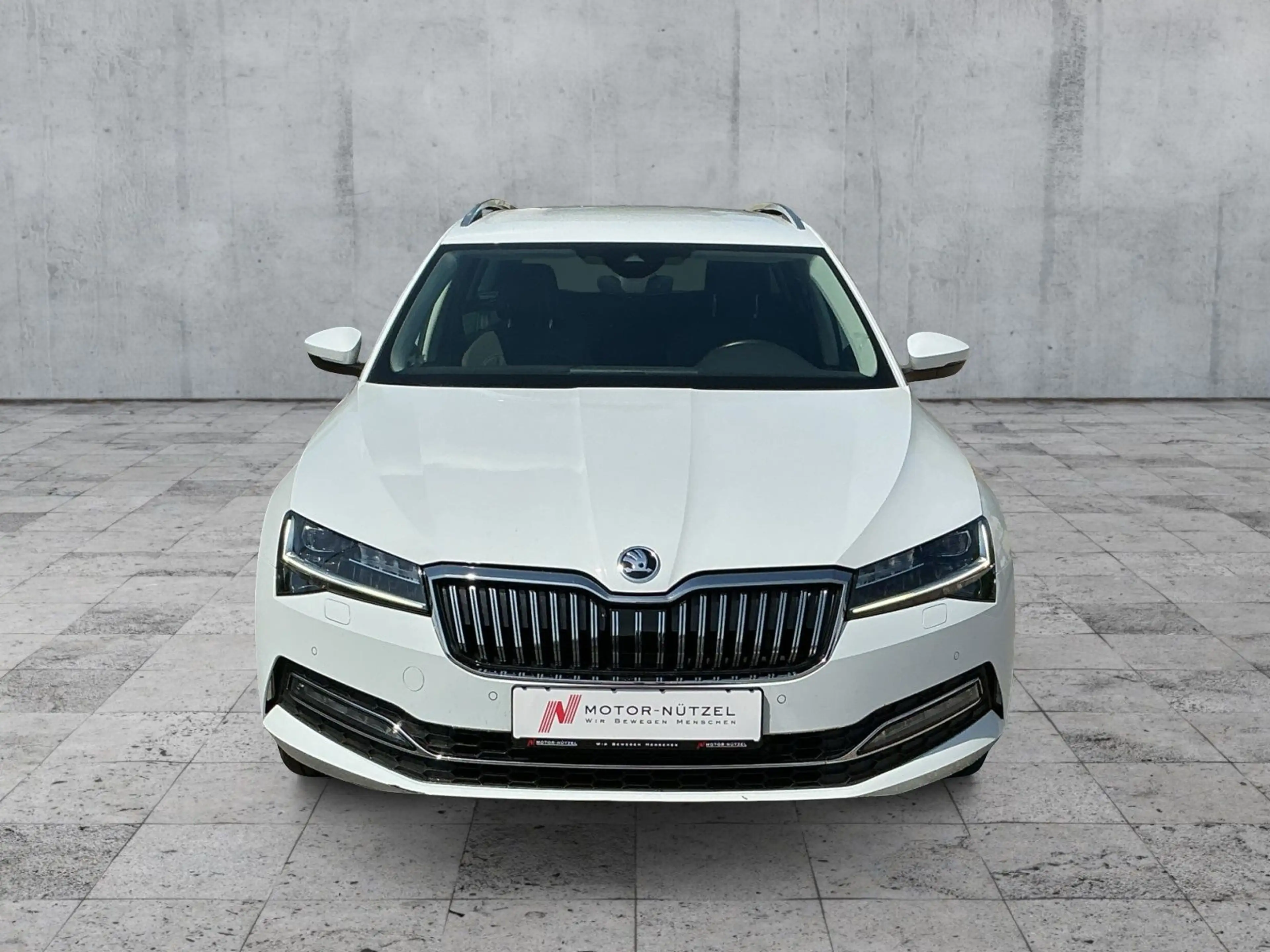Skoda Superb Combi 2.0 TSI STYLE LED+NAVI+AHK+STANDHZG — photo 3