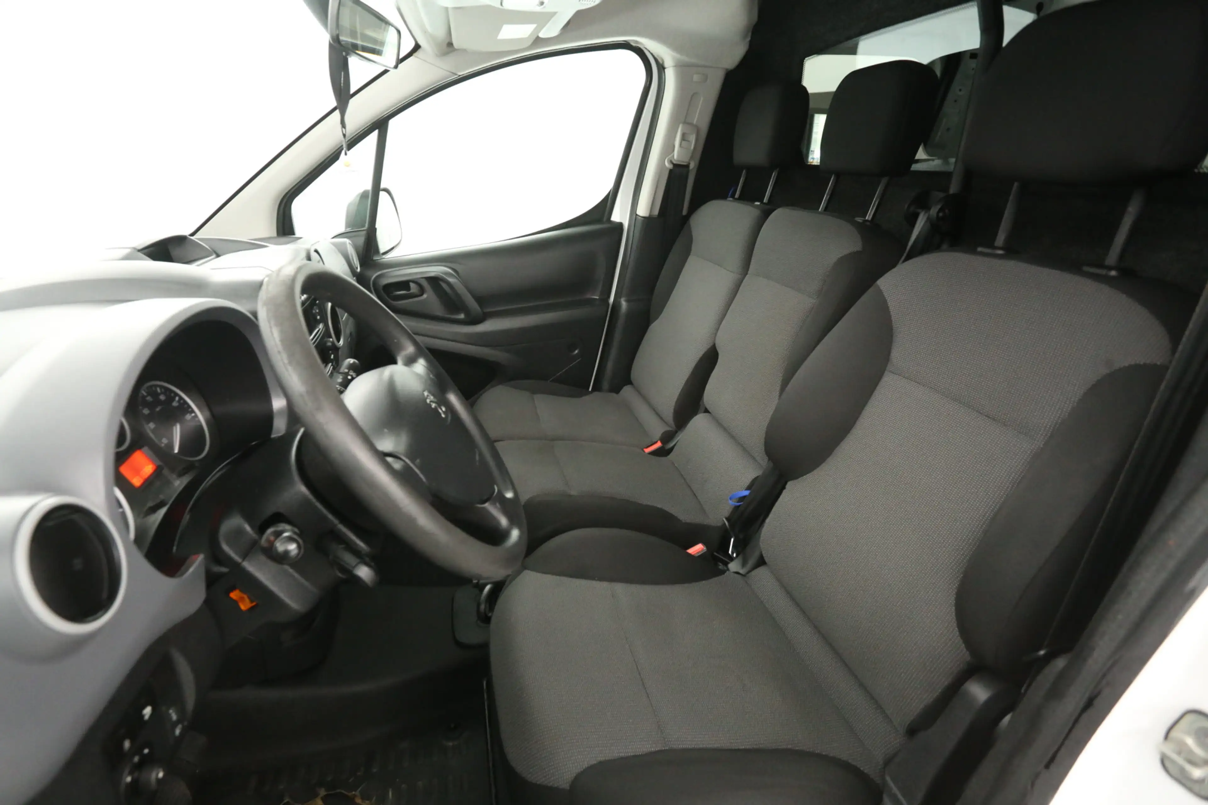 Peugeot Partner E-Partner Electric L2 Pro | SOH 86% | 3 Zits | Air — photo 12