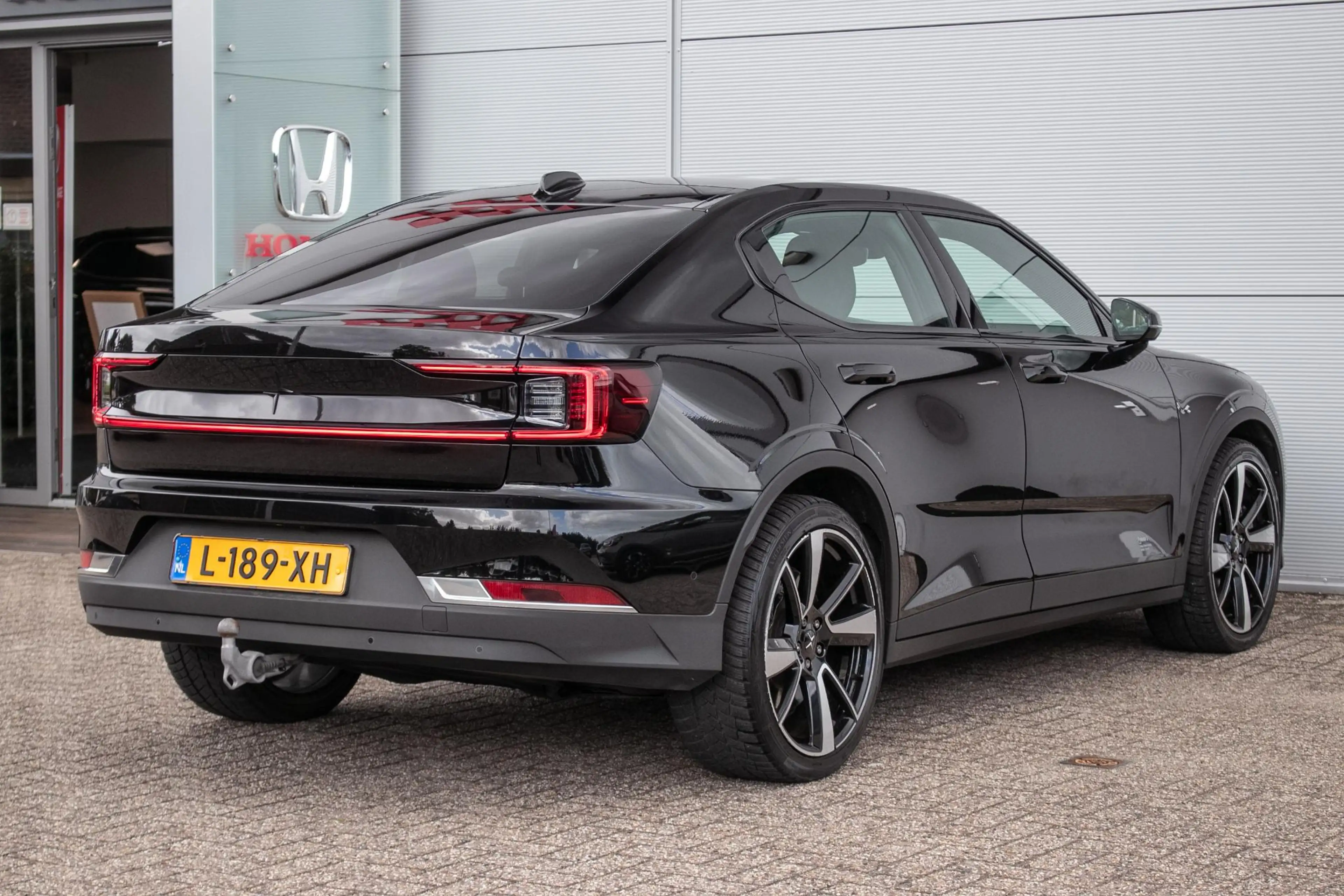 Polestar 2 Long Range Dual Motor Launch Edition 78kWh Ad. Cru — photo 2