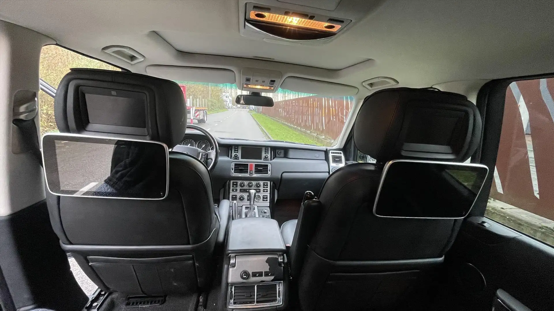 Land Rover Range Rover 4.2 V8 SC AUT SC Černá - 2