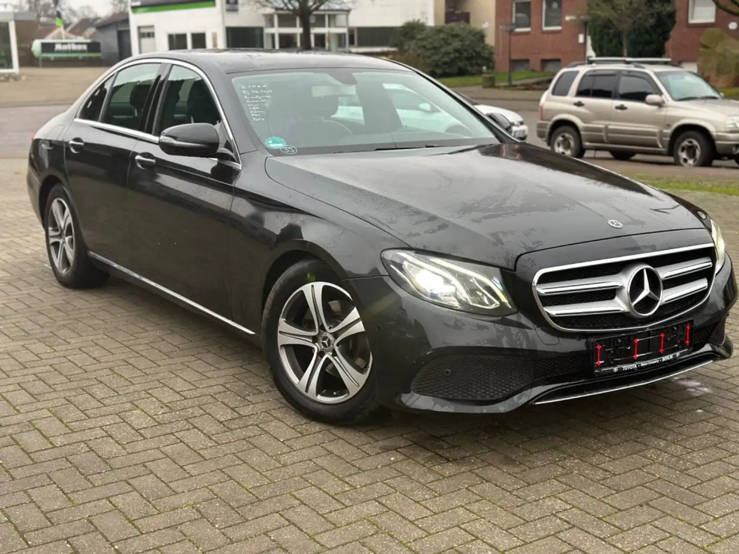 Mercedes-Benz E 200 d AVANTGARDE Automatik*Navi*PDC*Comand*Kam Bej - 2