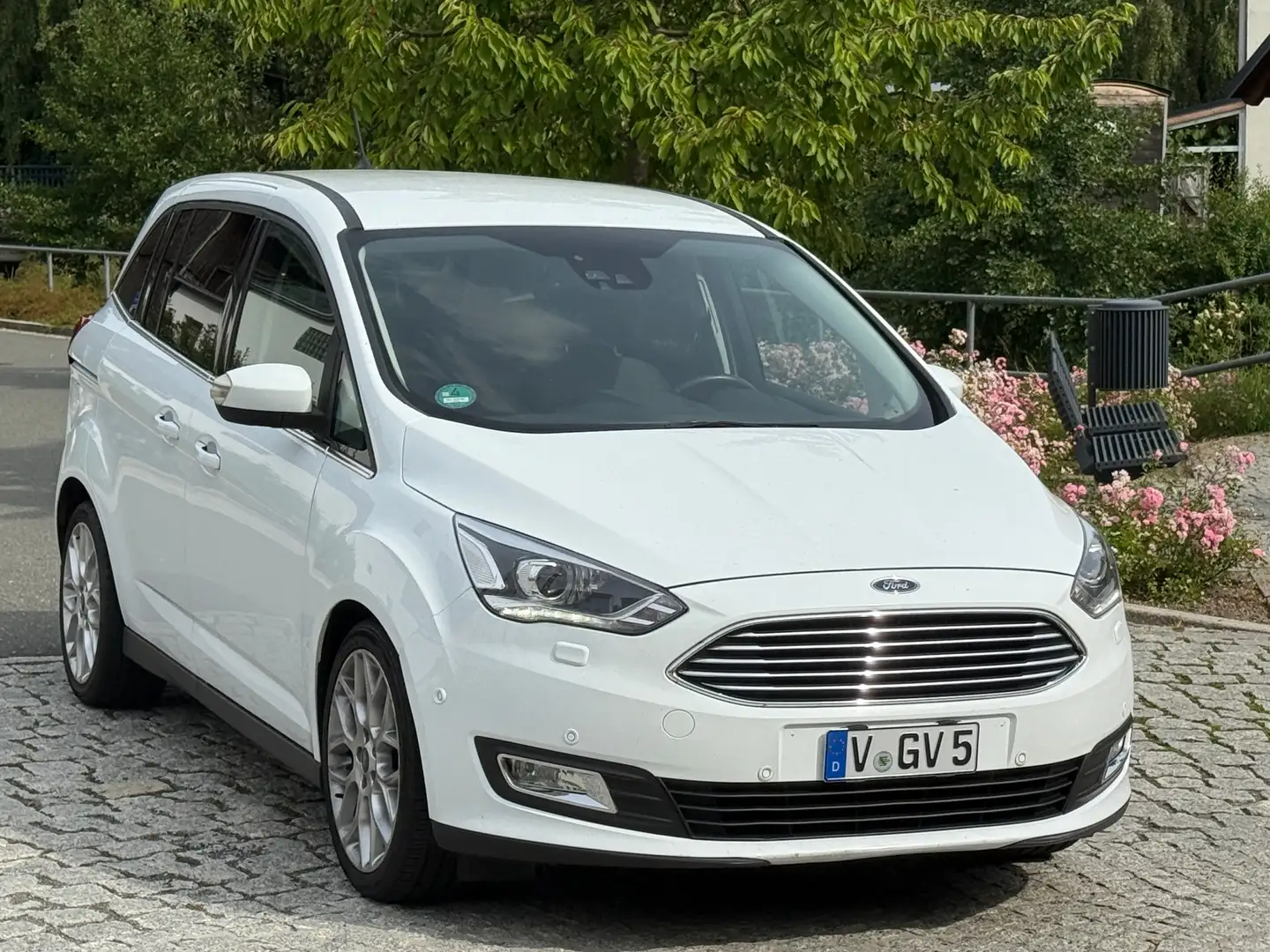 Ford Grand C-Max Titanium Bi-Xenon/Navi/Sitzh./Temp./18Zoll Weiß - 2