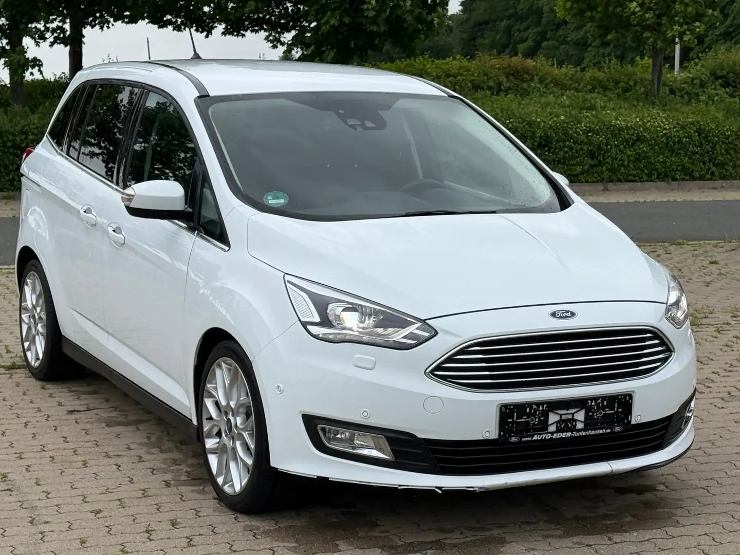 Ford Grand C-Max Titanium Xenon/LED/Navi/Sitzh./Temp./18Zoll Білий - 1