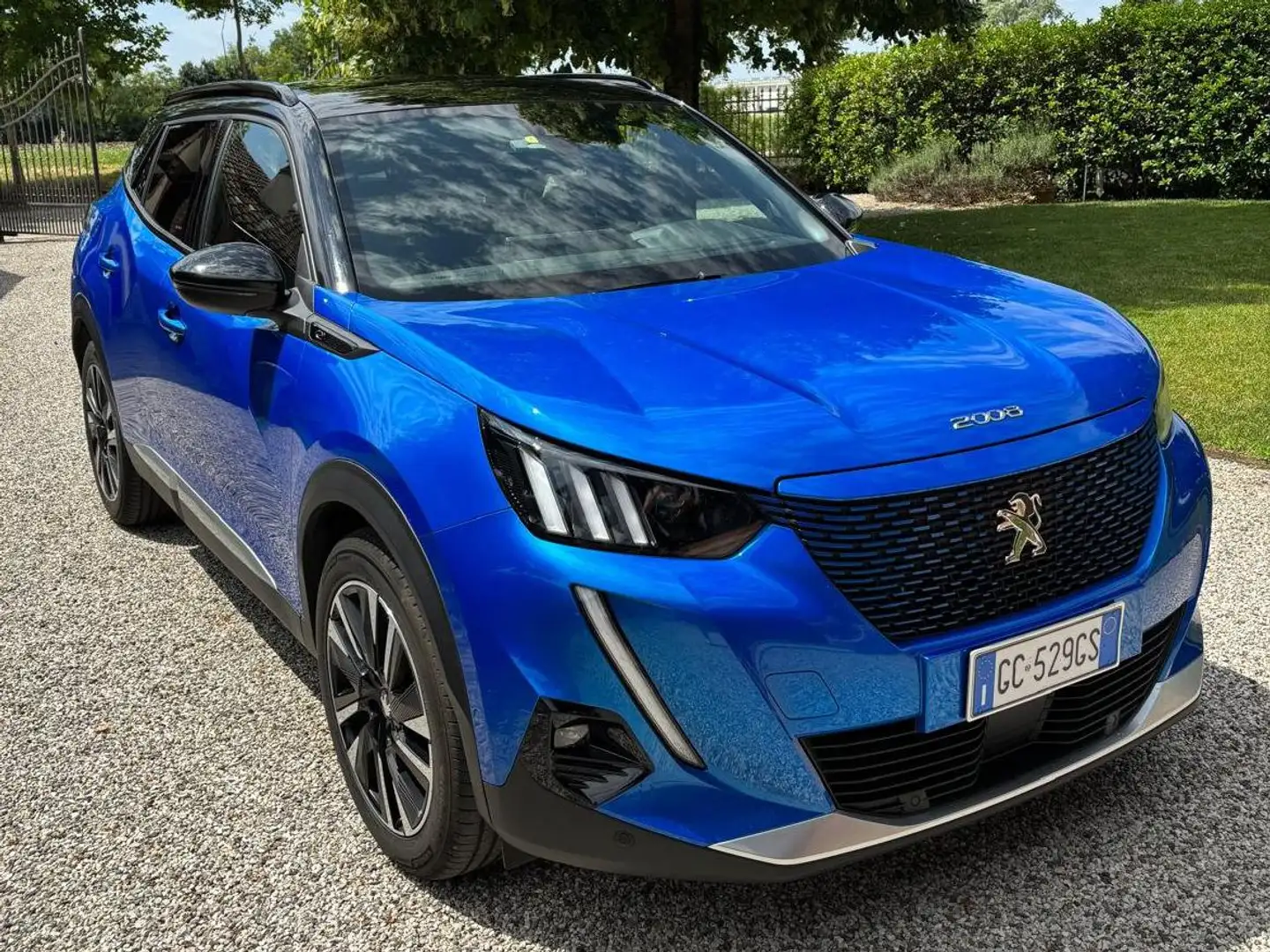 Peugeot e-2008 2008 50 kWh GT Blu/Azzurro - 1