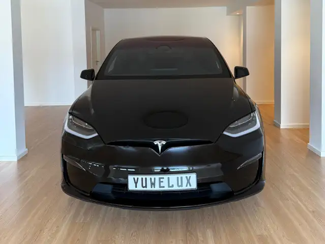 Tesla Model X Model X Plaid