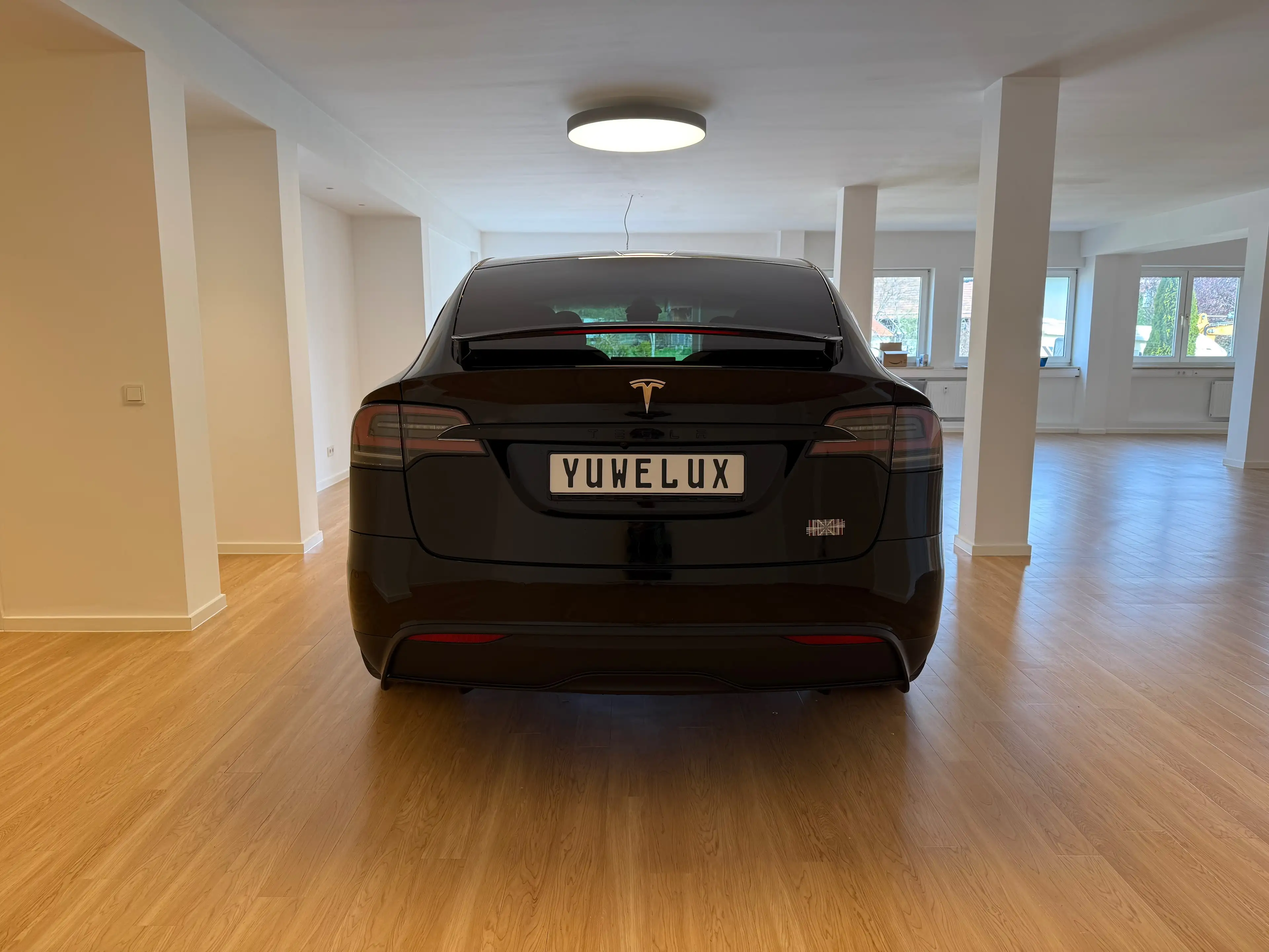 Tesla Model X Model X Plaid — photo 14