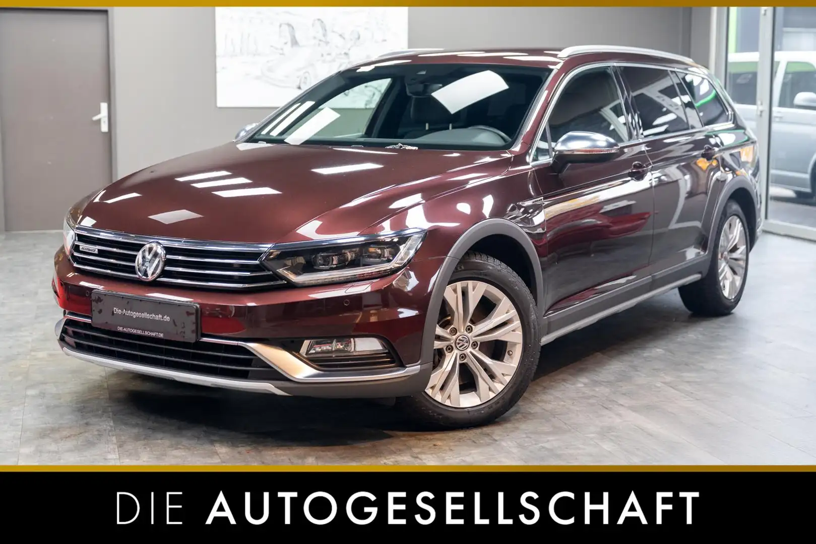 Volkswagen Passat Alltrack Passat 2.0TDI Alltrack 4M*LED*NAVI*ACC*STHZ*AHK* Rot - 1