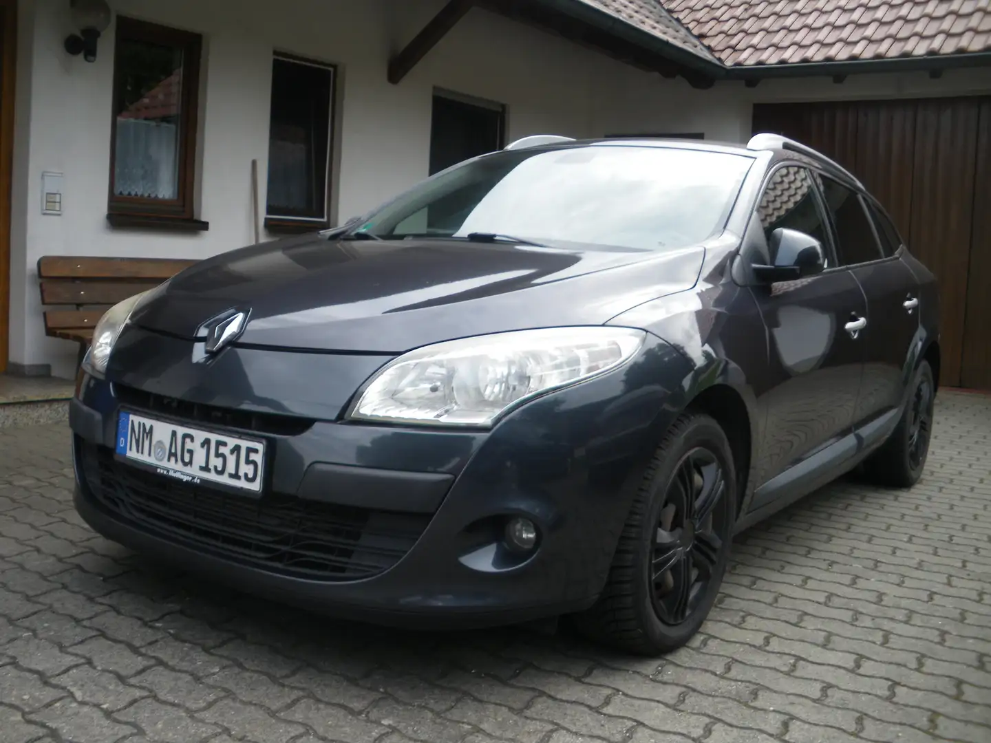 Renault Megane Grandtour dCi 130 FAP Dynamique, Klima, Navi, AHK Grau - 1