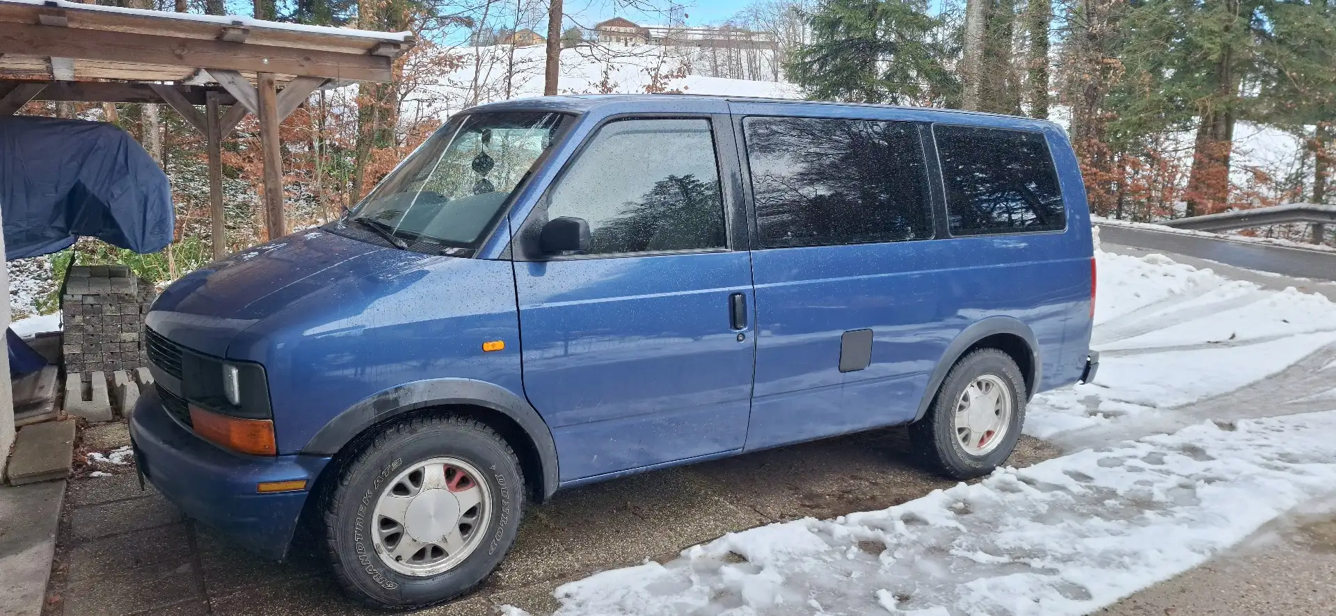 Chevrolet Astro 4.3 AWD Automatik Blau - 2