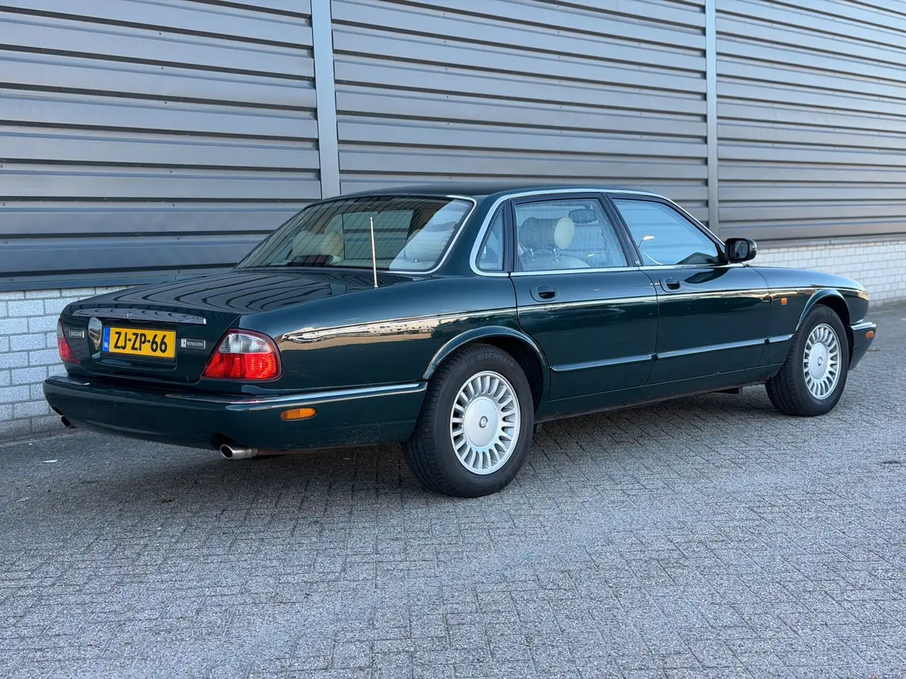 Jaguar XJ 3.2 V8 Executive Uniek 143.000KM Automaat NAP!!, foto 2