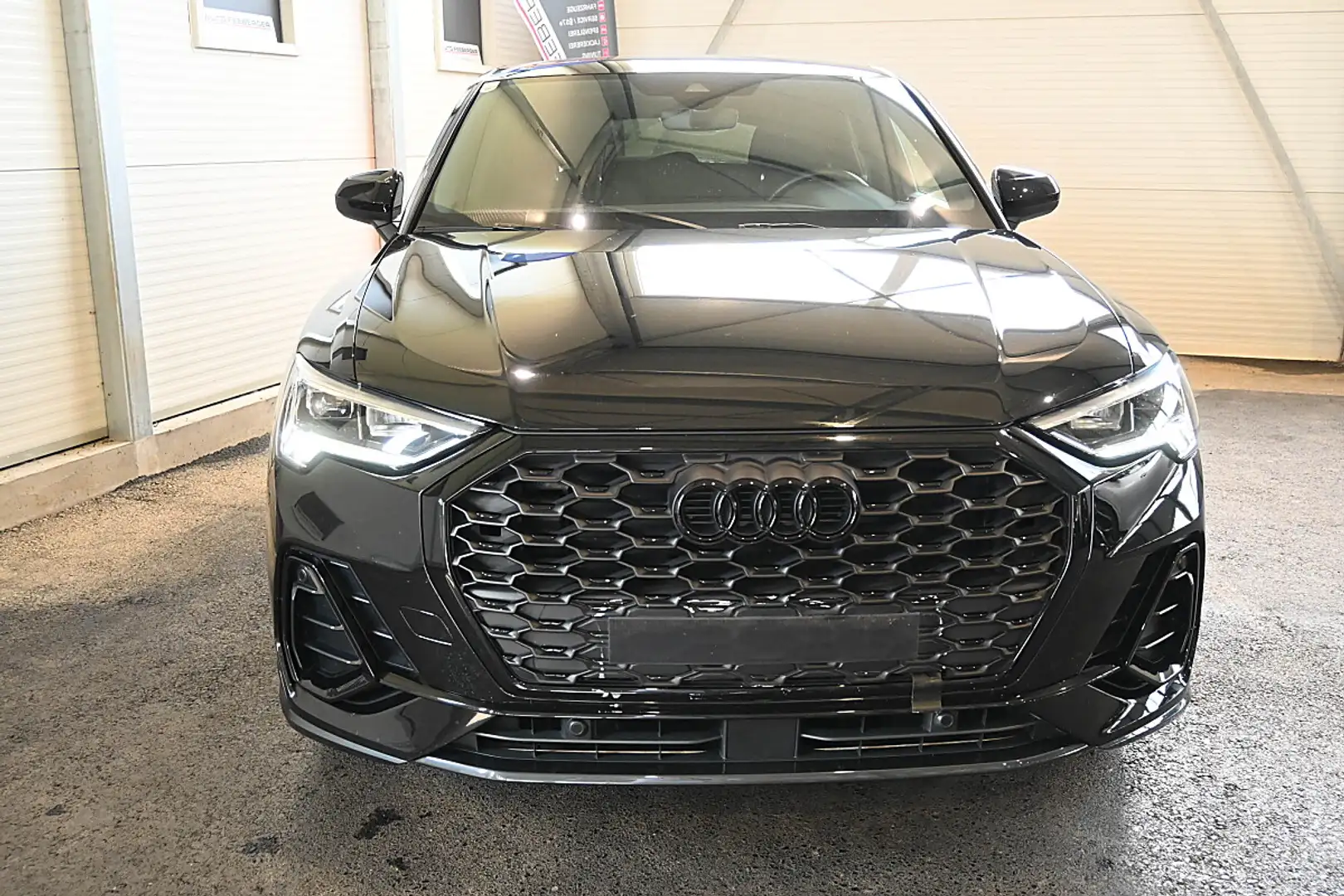 Audi Q3 Sportback 35 2.0 TDI S line; LED, ACC, Sportsit... Schwarz - 2