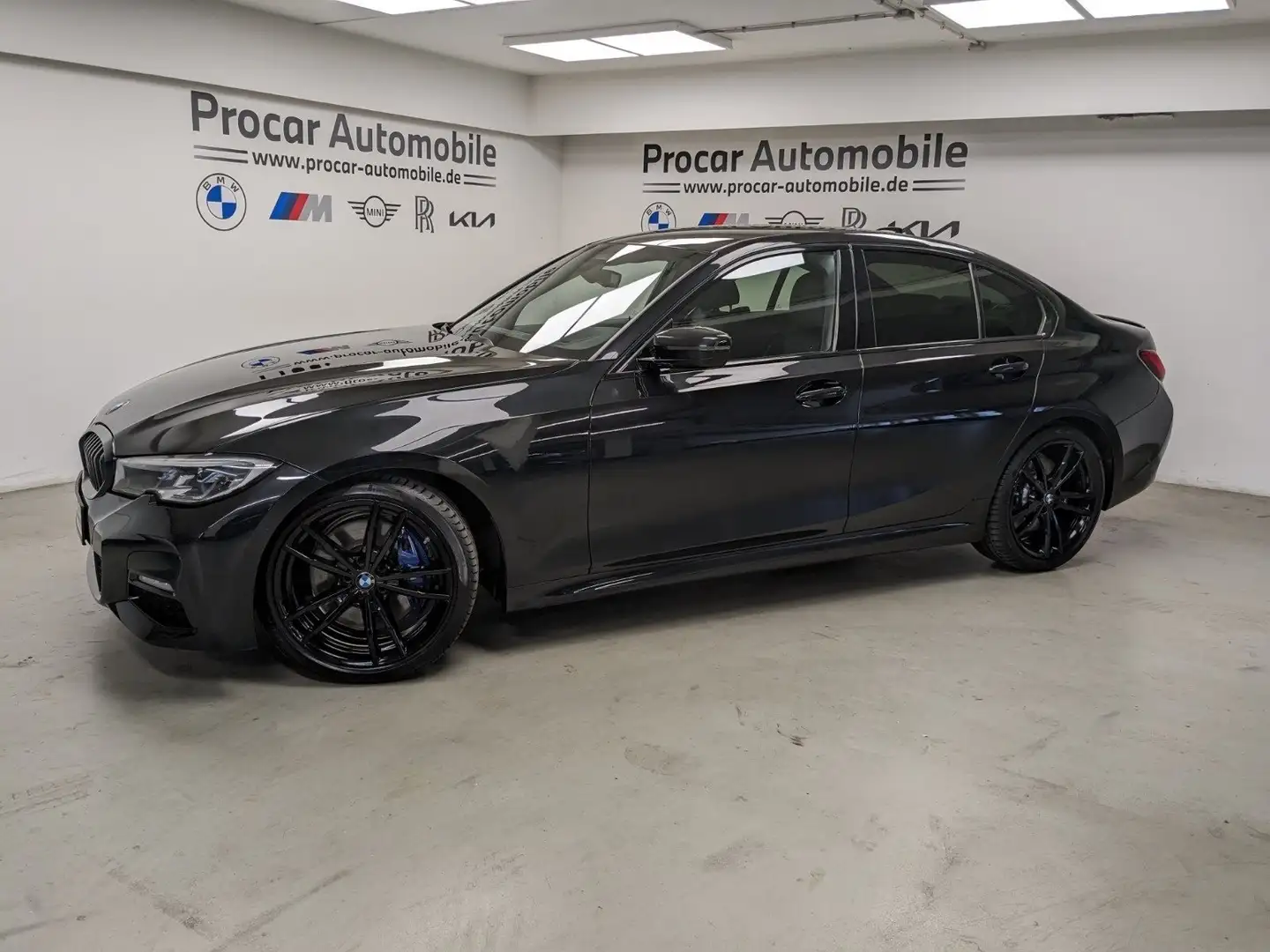 BMW 320 d M Sport Laser DA Prof PA HuD H/K 19'' DAB Zwart - 2