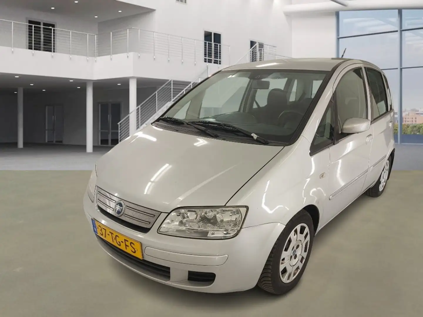 Fiat Idea 1.4-16V Dynamic/AUTOMAAT Gris - 1