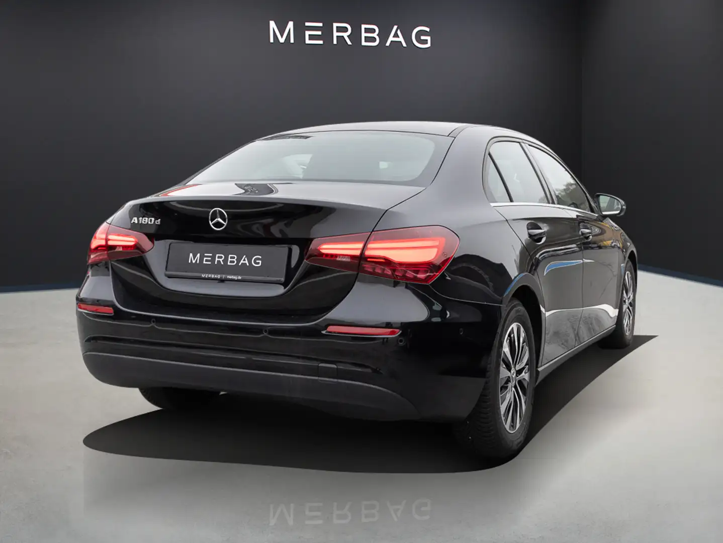 Mercedes-Benz A 180 d Limousine SpurW W-Paket ParkAss. LED LM Noir - 2