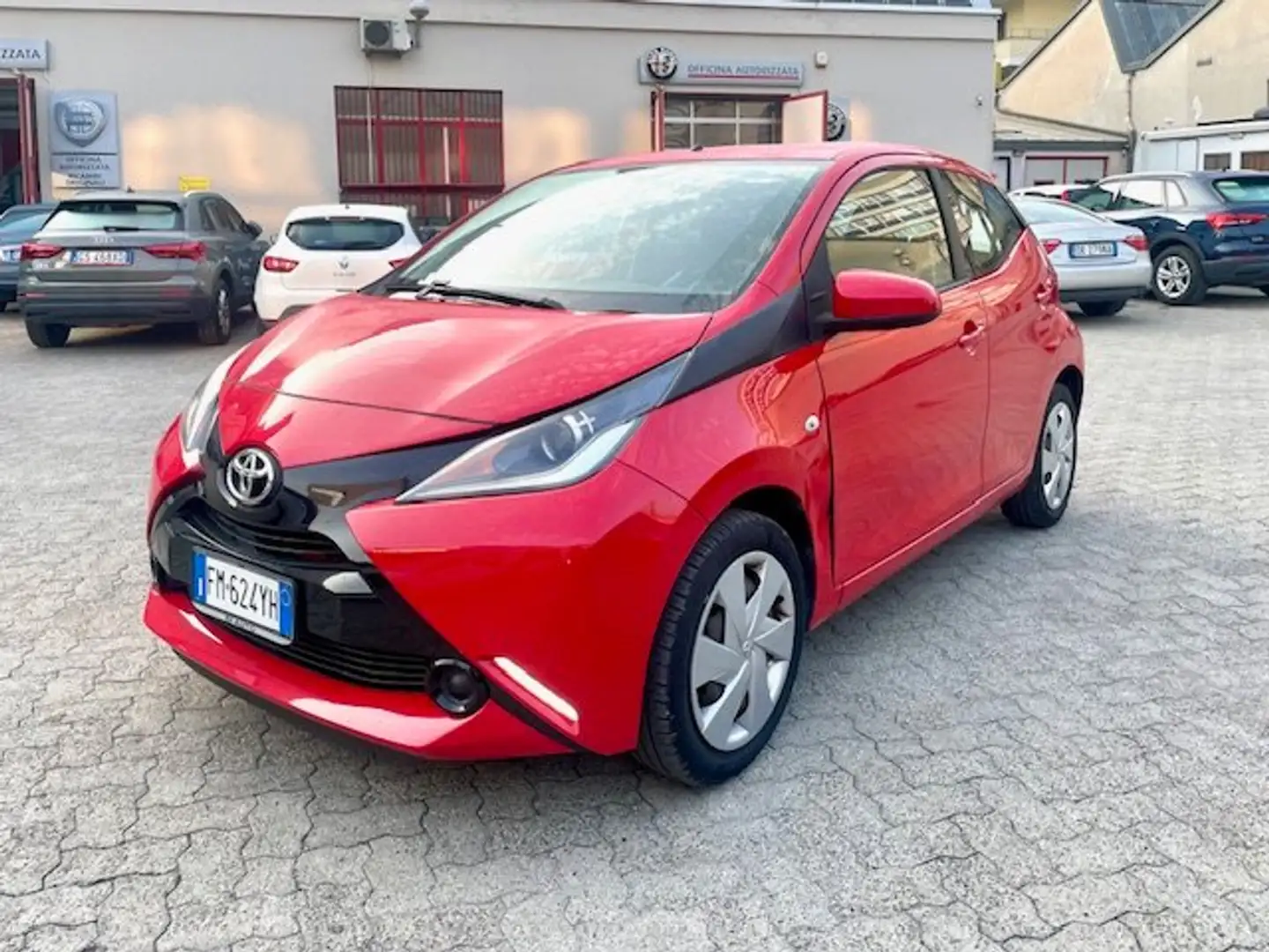 Toyota Aygo Aygo II 5porte 1.0 x-cool Rosso - 1