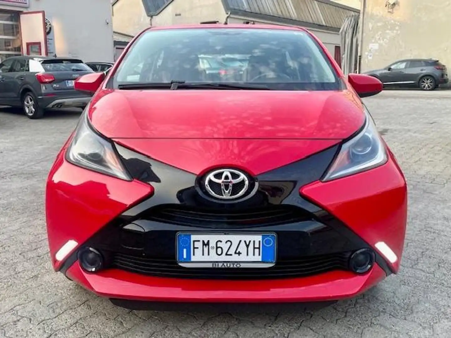Toyota Aygo Aygo II 5porte 1.0 x-cool Rosso - 2