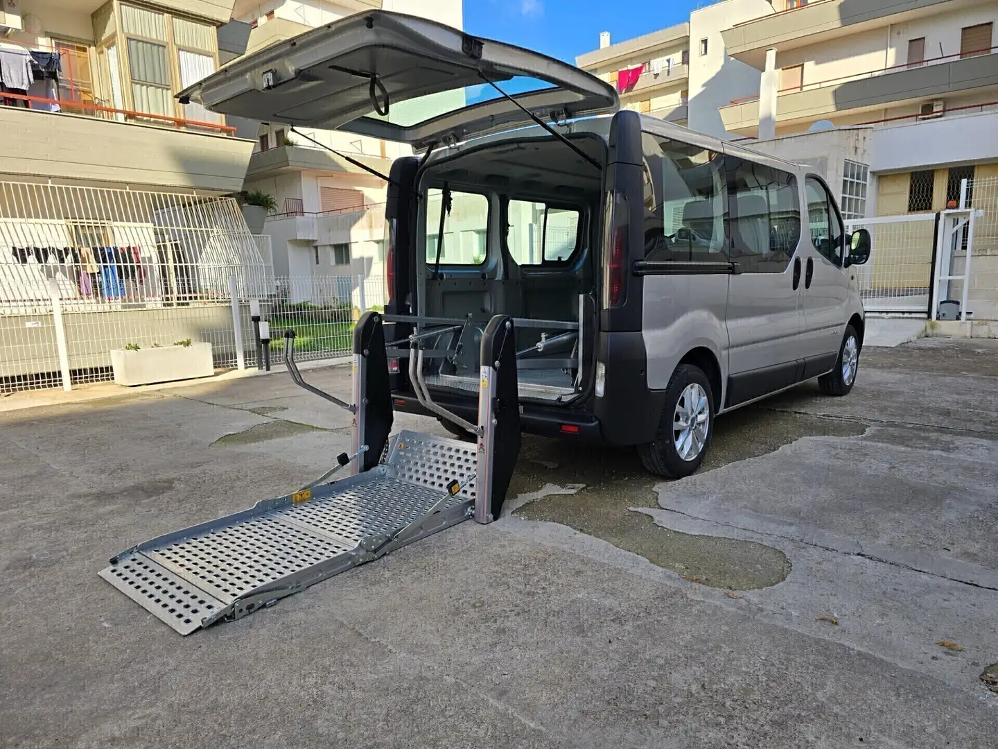 Nissan Primastar C27 1.9 dCi/100 PC Combi SE Grigio - 2