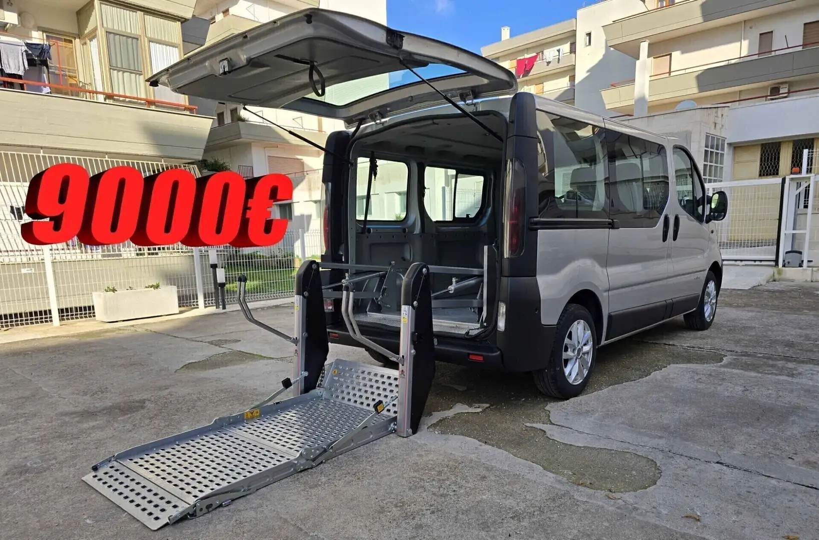 Nissan Primastar C27 1.9 dCi/100 PC Combi SE Grigio - 1