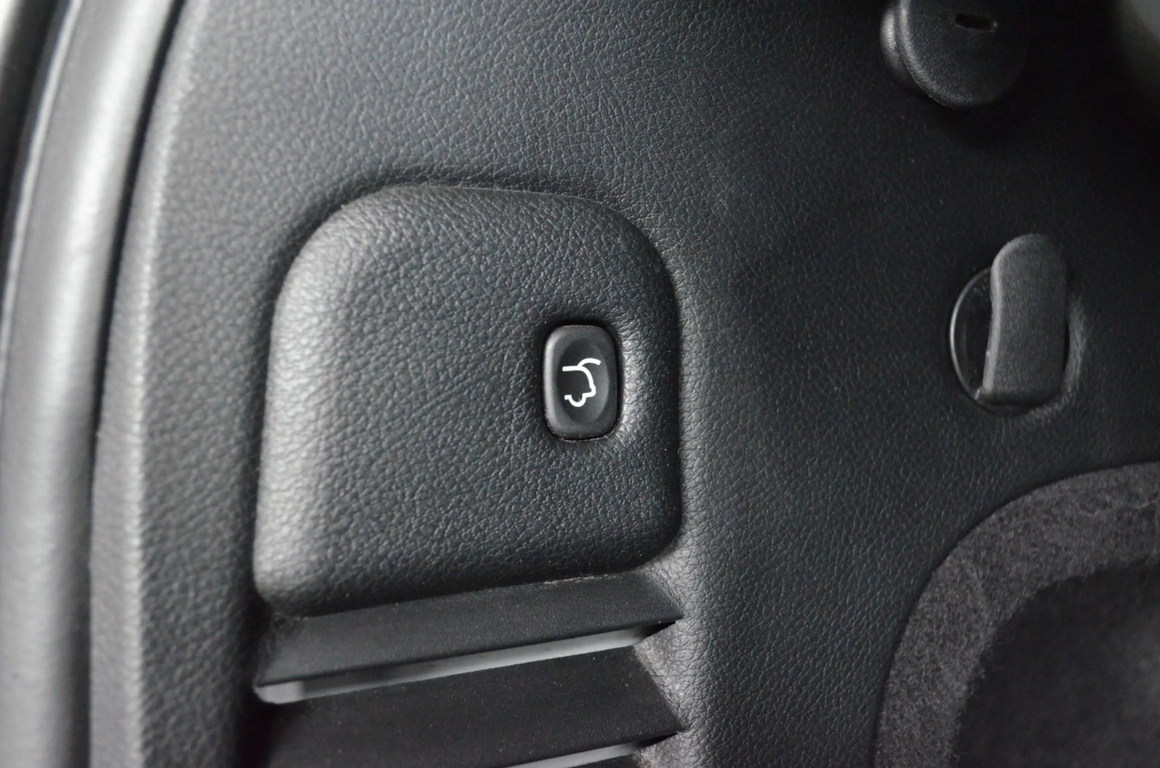 Jeep Grand Cherokee 3.0 CRD Summit H&K/AHK/Sitzbelüft — photo 12