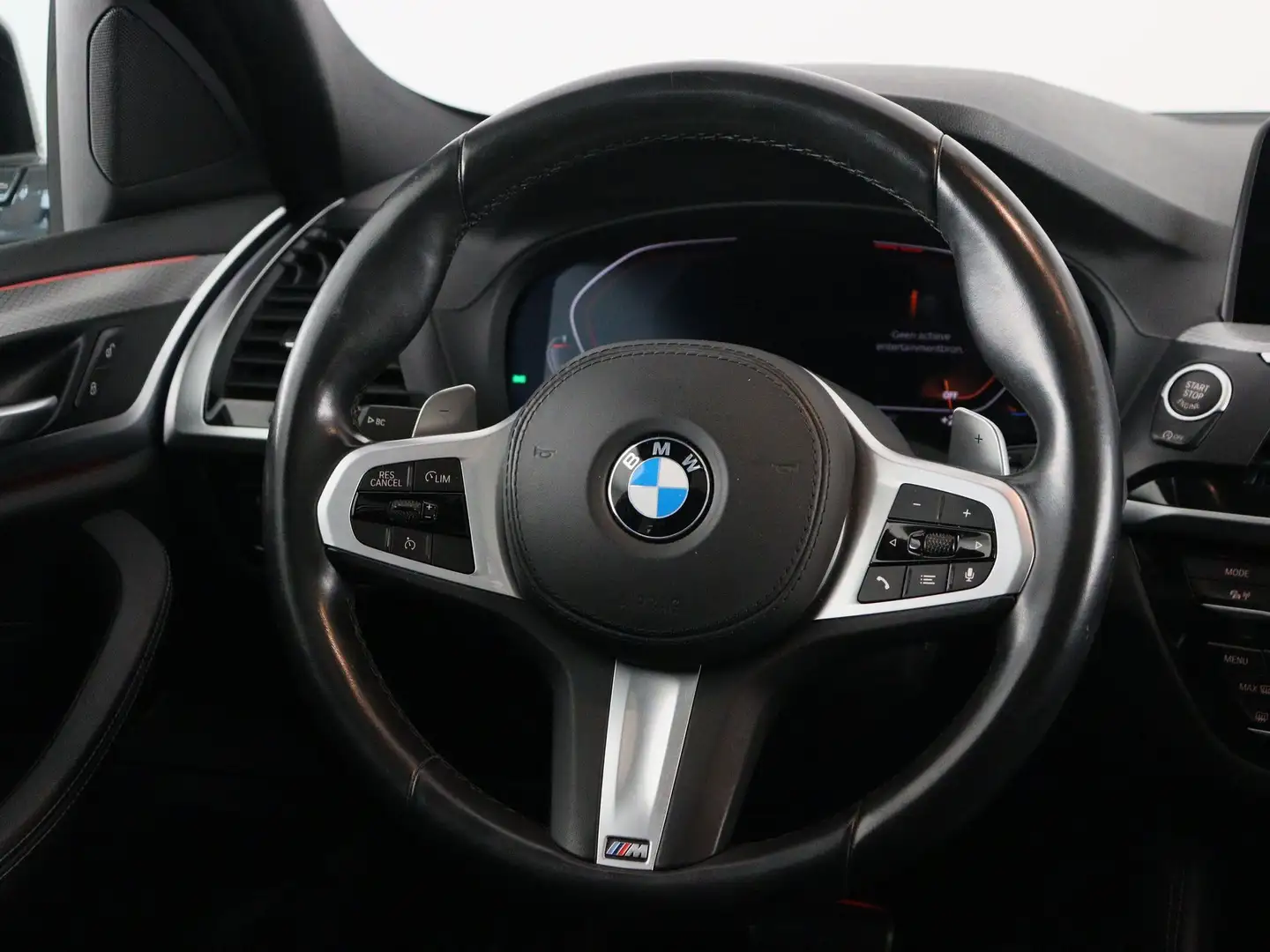BMW X4 xDrive20i Executive Edition Zwart - 2