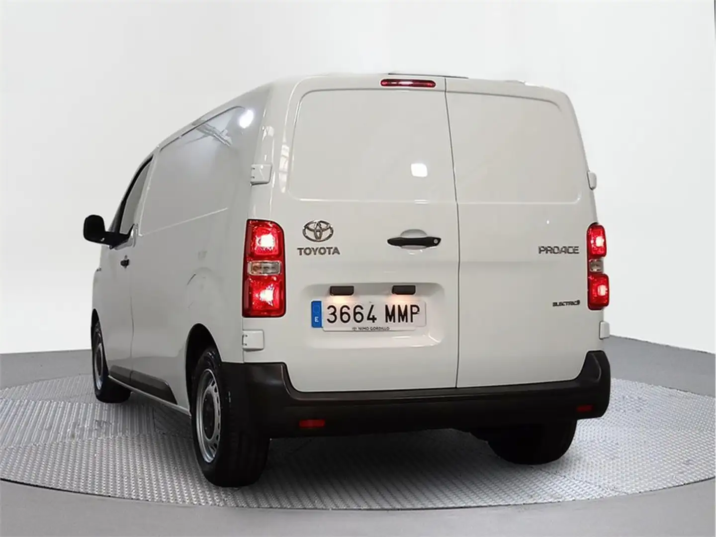 Toyota Proace 75kWh GX Plus L1 - 2