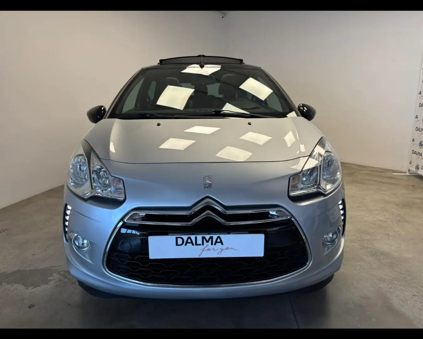 Citroen DS3 Cabrio 1.6 e-HDi airdream Sport Chic Сірий - 2