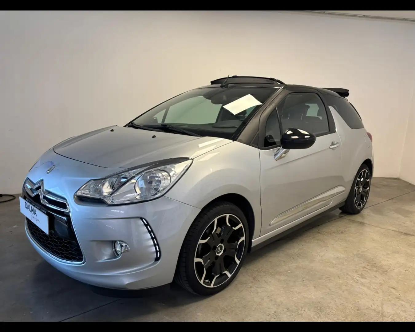 Citroen DS3 Cabrio 1.6 e-HDi airdream Sport Chic Сірий - 1