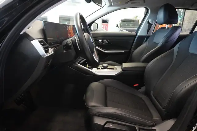 BMW 3 Series view 8