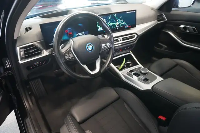 BMW 3 Series view 7
