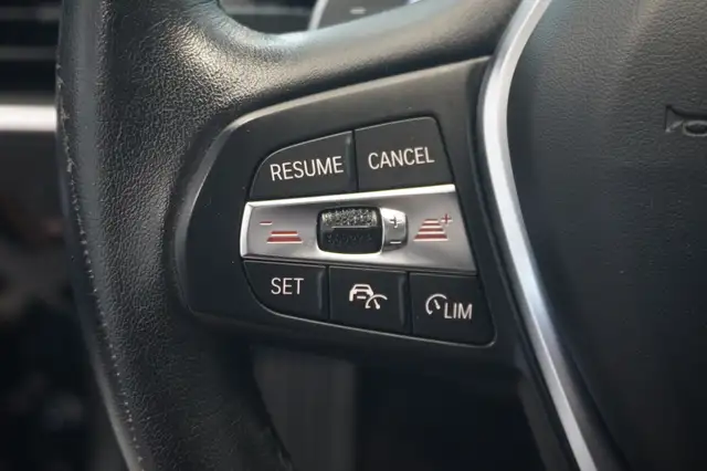 BMW 3 Series view 12