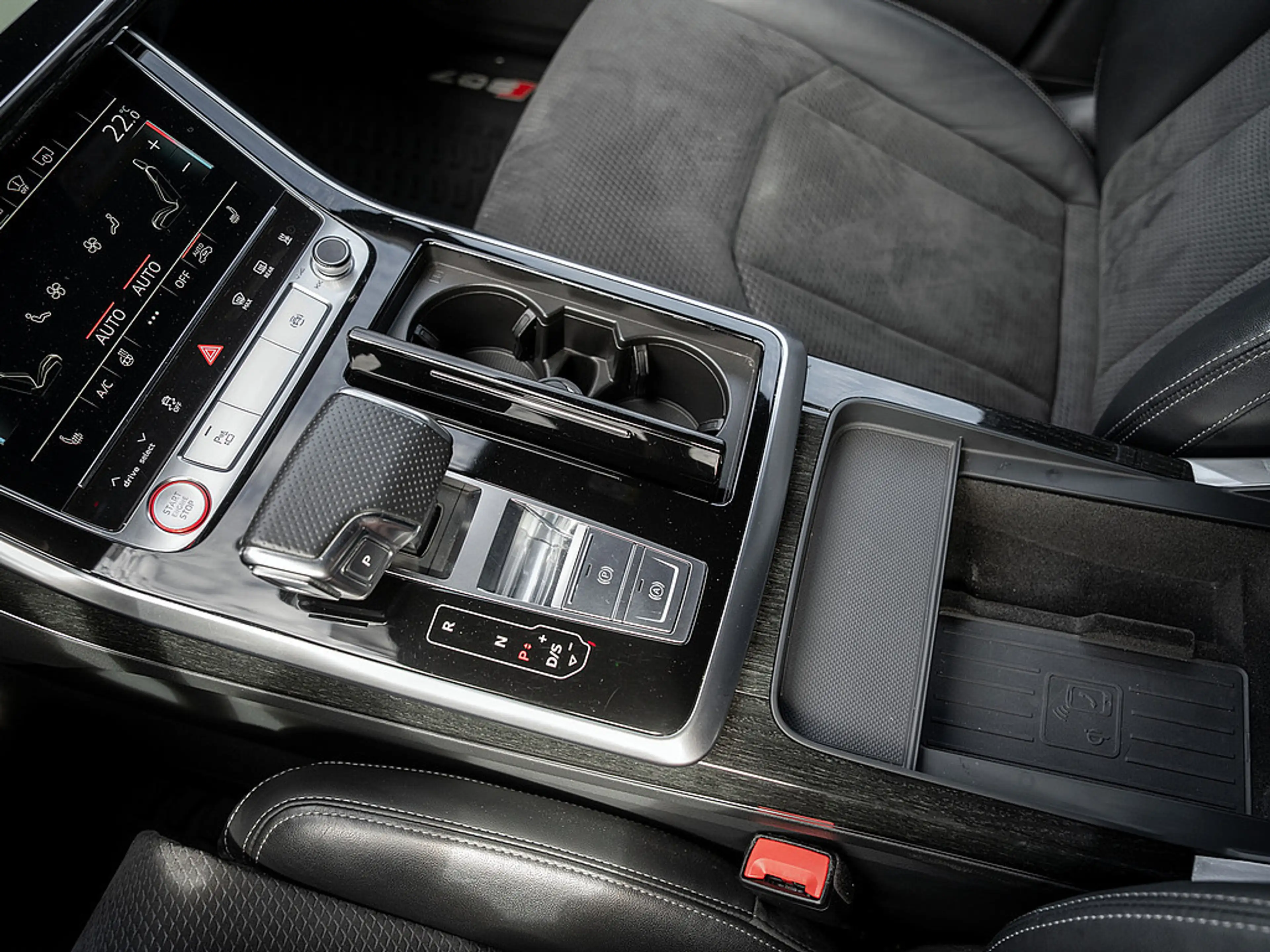 Audi SQ7 4.0 TDI quattro AHK HUD MATRIX STHZG 360° — photo 10