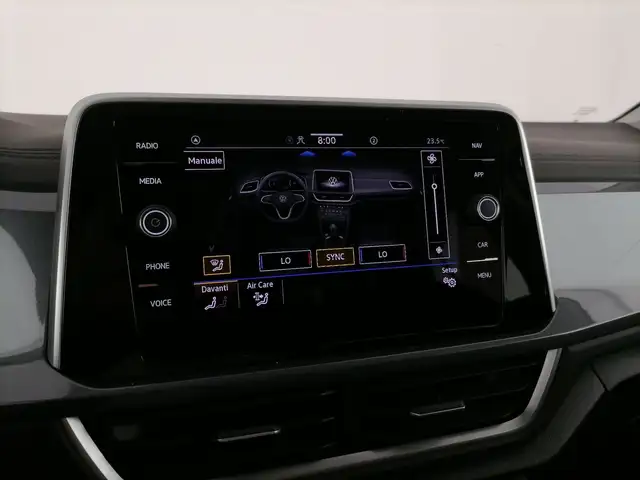 Volkswagen T-Roc view 15