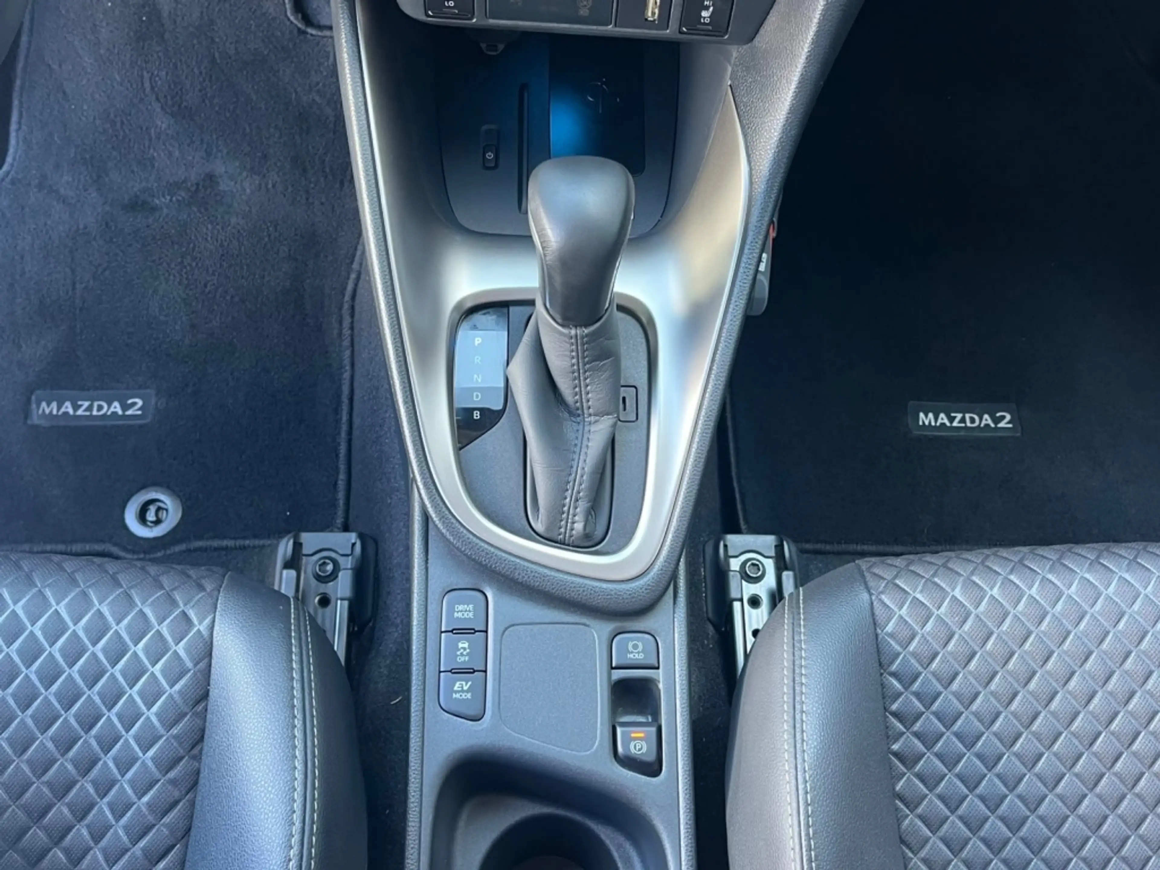 Mazda 2 Hybrid 1.5 Select / Complete uitvoering / Afneemba — photo 19