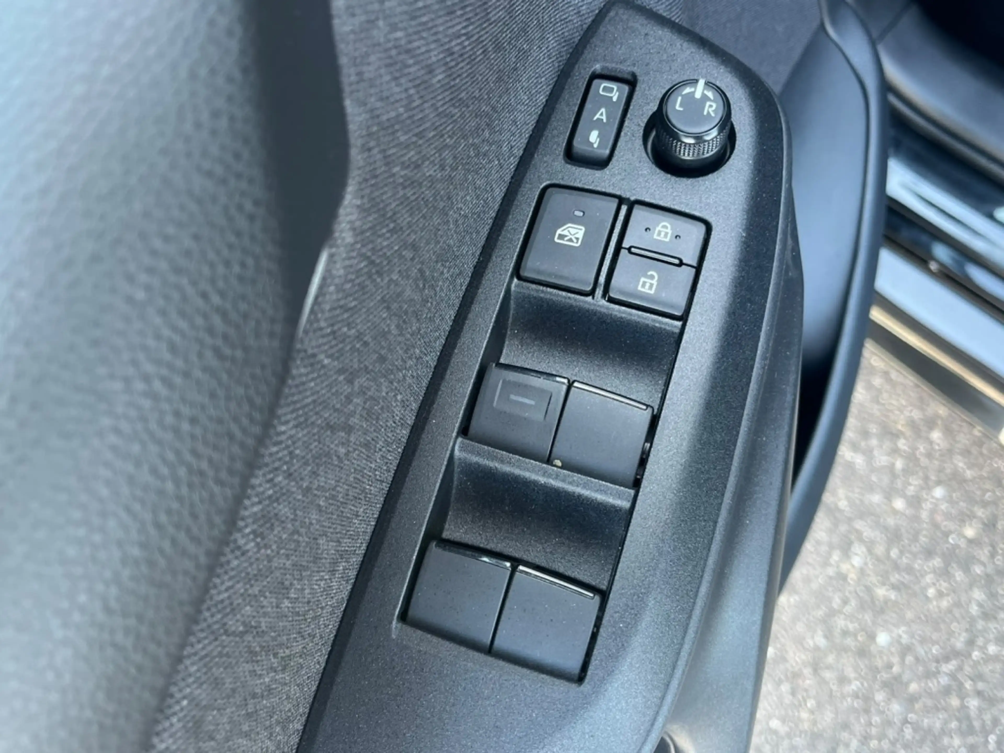 Mazda 2 Hybrid 1.5 Select / Complete uitvoering / Afneemba — photo 21
