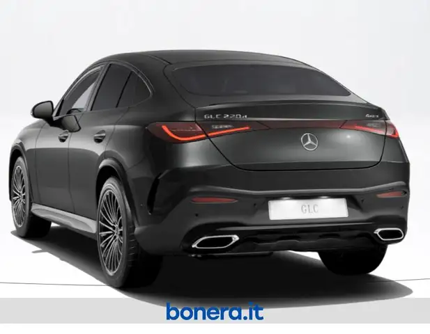 Mercedes-Benz GLC view 3