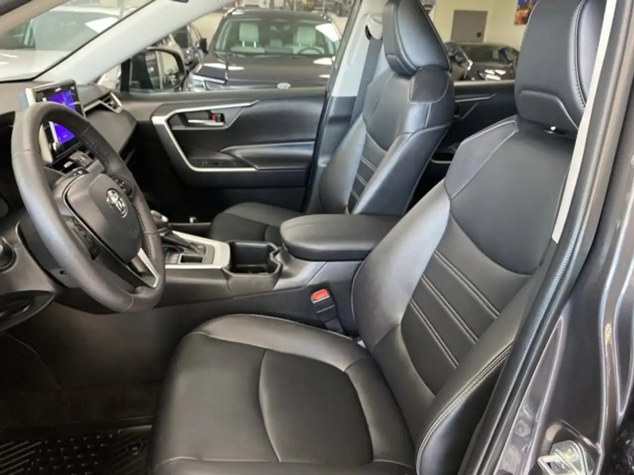 Toyota RAV 4 снимка Toyota RAV 4