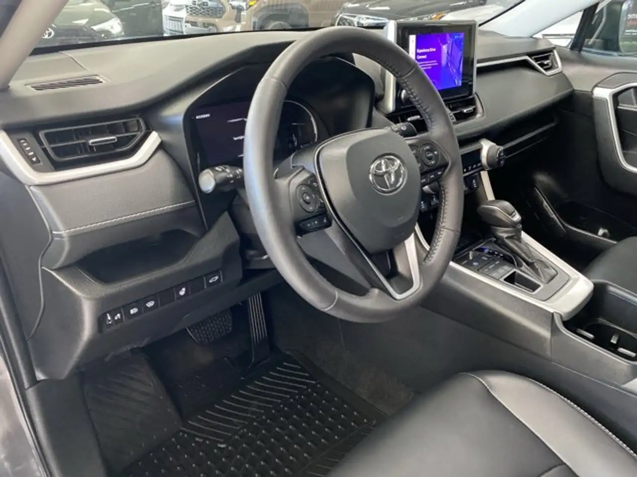 Toyota RAV 4 снимка Toyota RAV 4