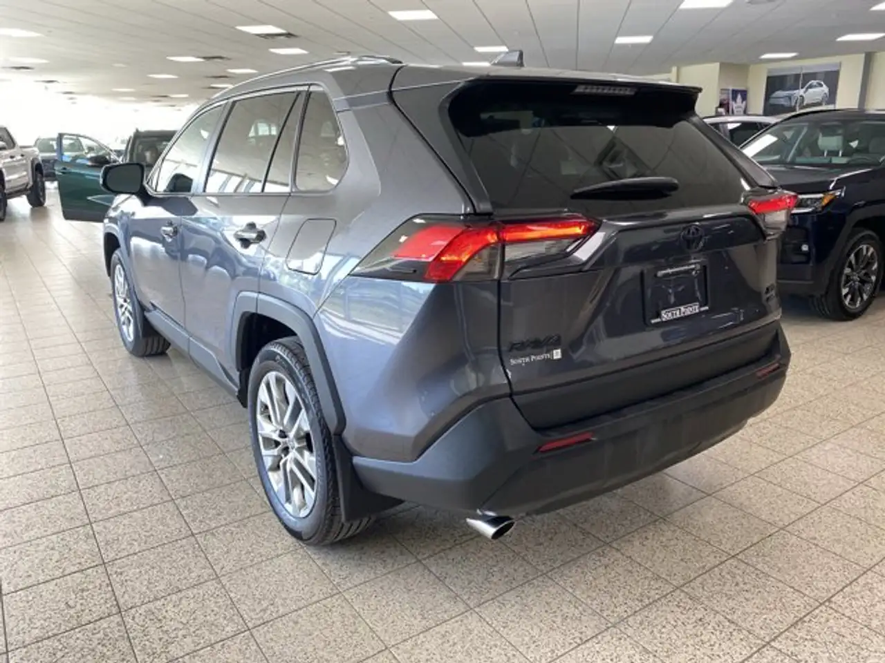 Toyota RAV 4 снимка Toyota RAV 4